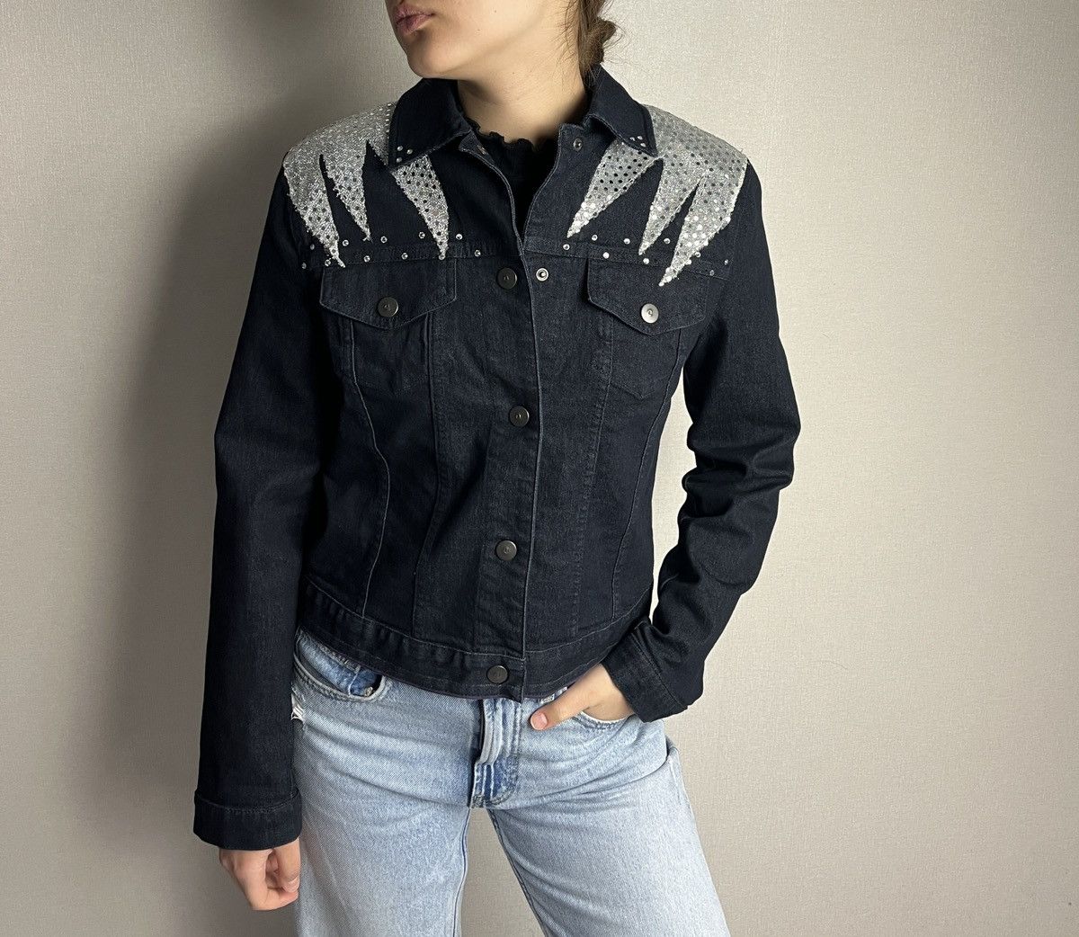 Giorgio Armani Armani Jeans Rare Design Denim Glittered Trucker Jacket Size M / US 6-8 / IT 42-44 - 2 Thumbnail