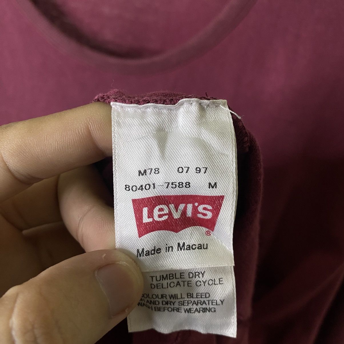 Levi's Vintage Y2K Levis Silver Tab Faded LS Tee Size US XL / EU 56 / 4 - 5 Thumbnail