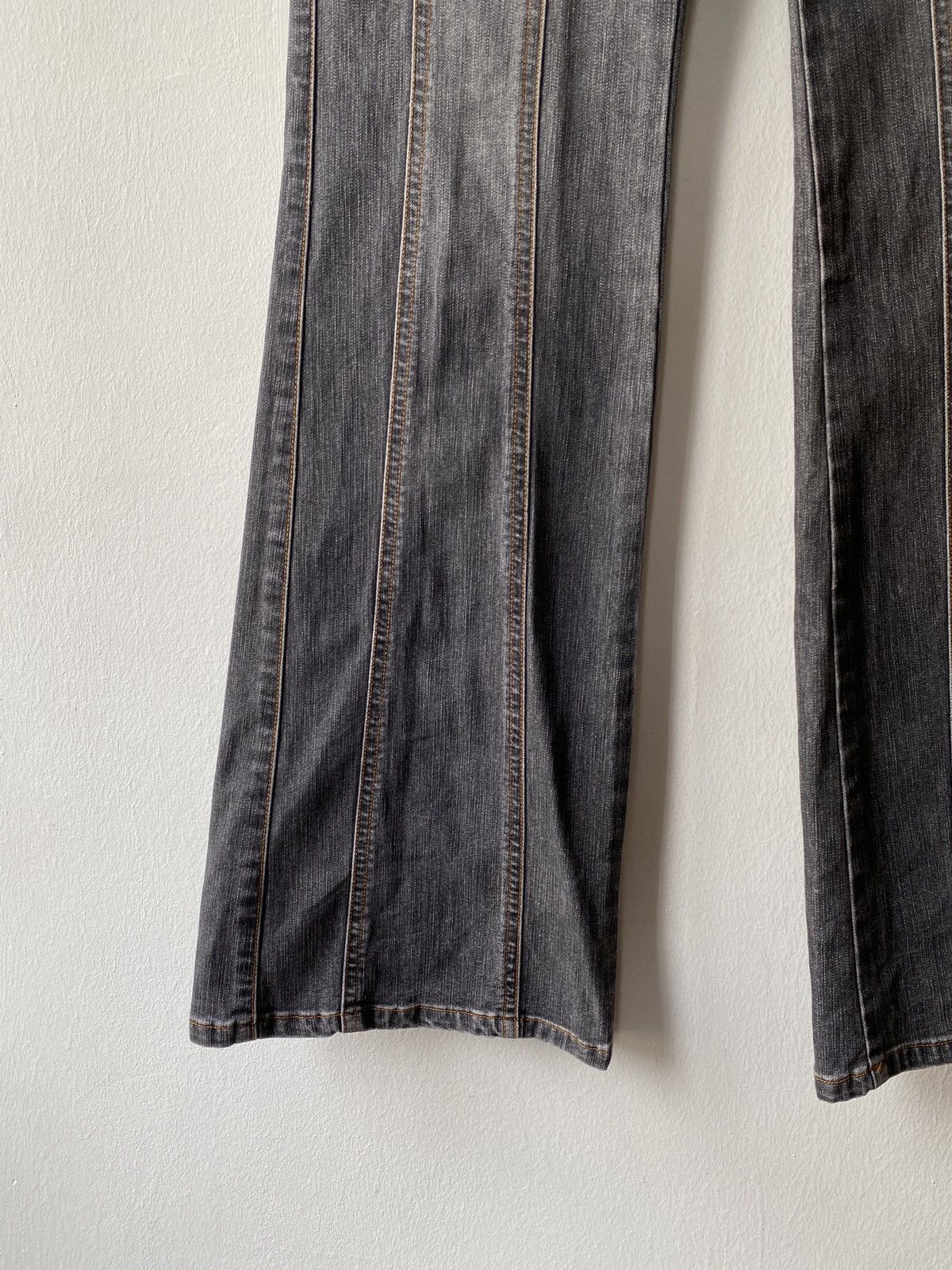 If Six Was Nine × Japanese Brand × Tornado Mart Japanese Brand Carouge Excellent Spiral Cut Flare Denim Size US 27 - 6 Thumbnail