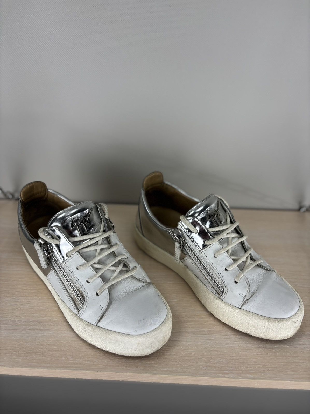 Designer × Giuseppe Zanotti Womens sneakers Giuseppe Zanotti Size 36 Color White/Gray Size US 6 / IT 36 - 3 Thumbnail
