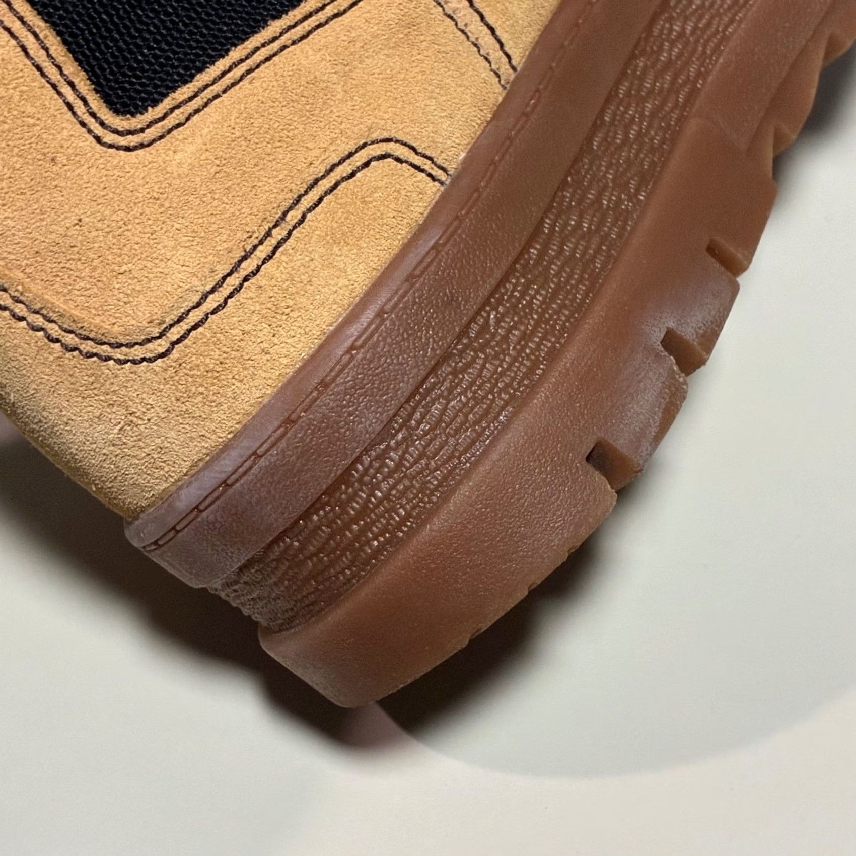 Puma Puma Chelsea Tan Suede Platform Boots Womens 10 Size US 10 / IT 40 - 5 Thumbnail