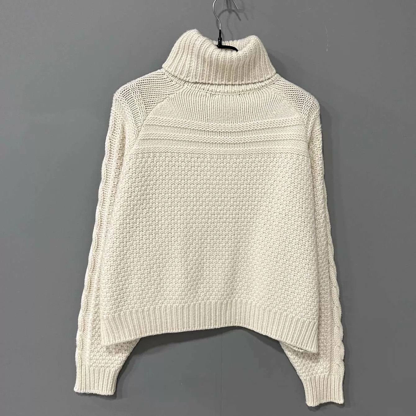 Celine Celine Beige Turtleneck Knit Sweater XS Size XS / US 0-2 / IT 36-38 - 2 Thumbnail