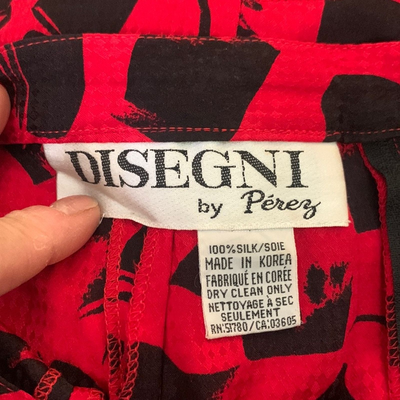 Vintage 80’s Disegni abstract print red and black silk skirt Size 26" / US 2 / IT 38 - 3 Thumbnail