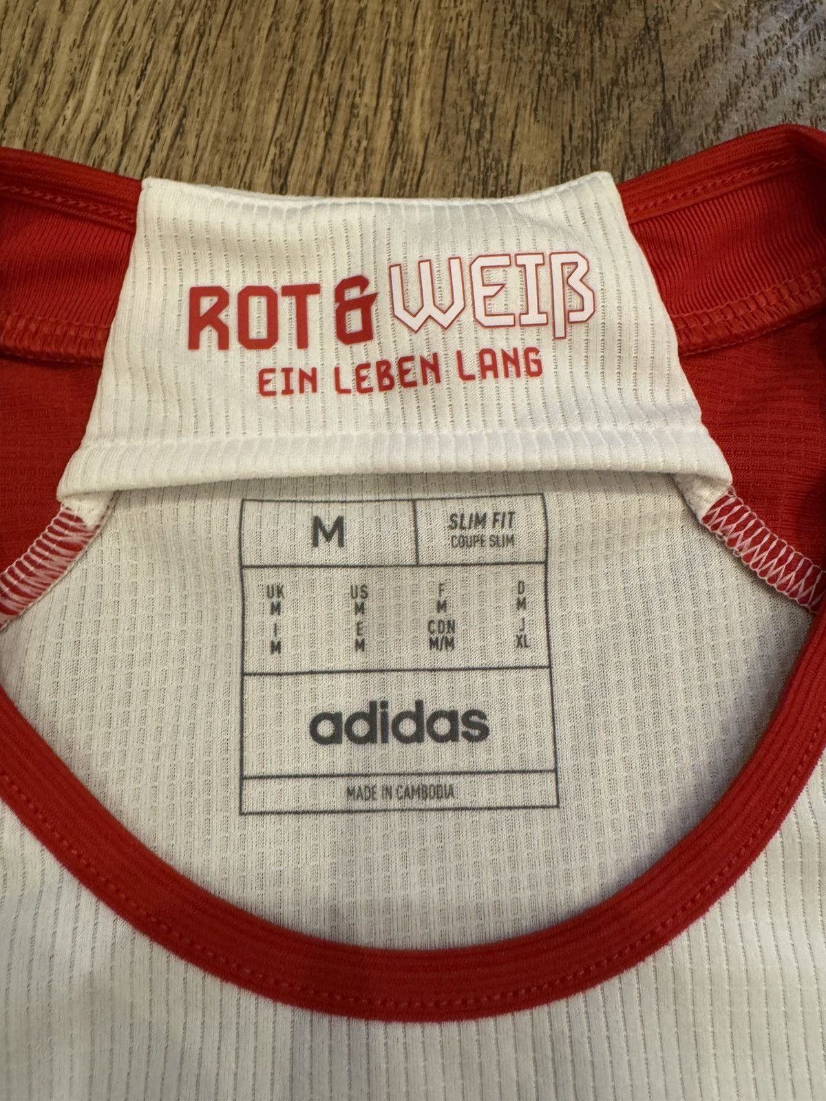 Adidas BAYERN MUNICH 2023 2024 HOME FOOTBALL SOCCER JERSEY SIZE M Size US M / EU 48-50 / 2 - 8 Thumbnail