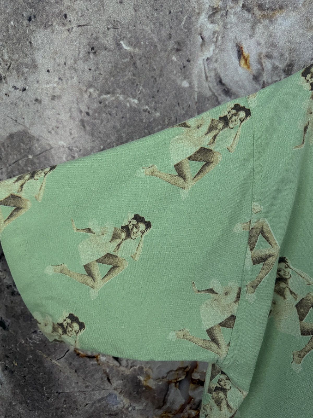 Other Men’s Butt Naked Shirt With Short Sleeves Size Large Size US L / EU 52-54 / 3 - 19 Thumbnail
