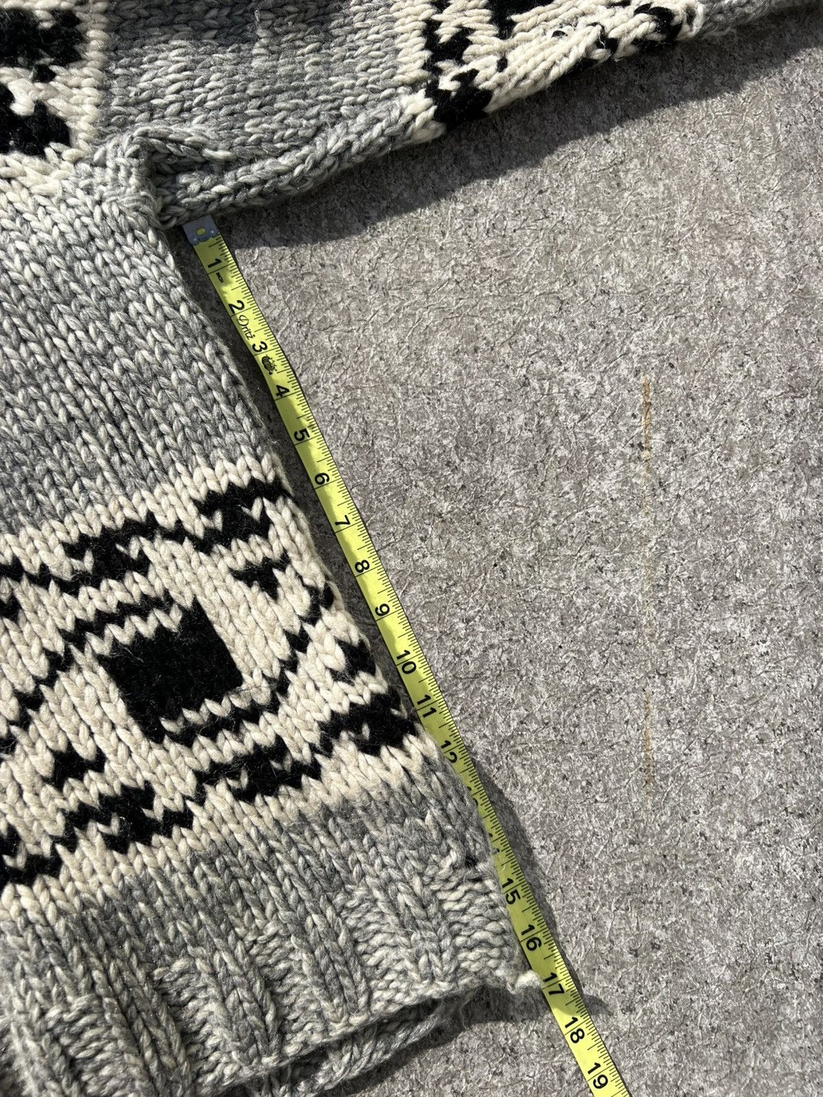 Vintage Vintage Zip-up Cowichan Sweater Small / medium canada mary Size US S / EU 44-46 / 1 - 5 Thumbnail