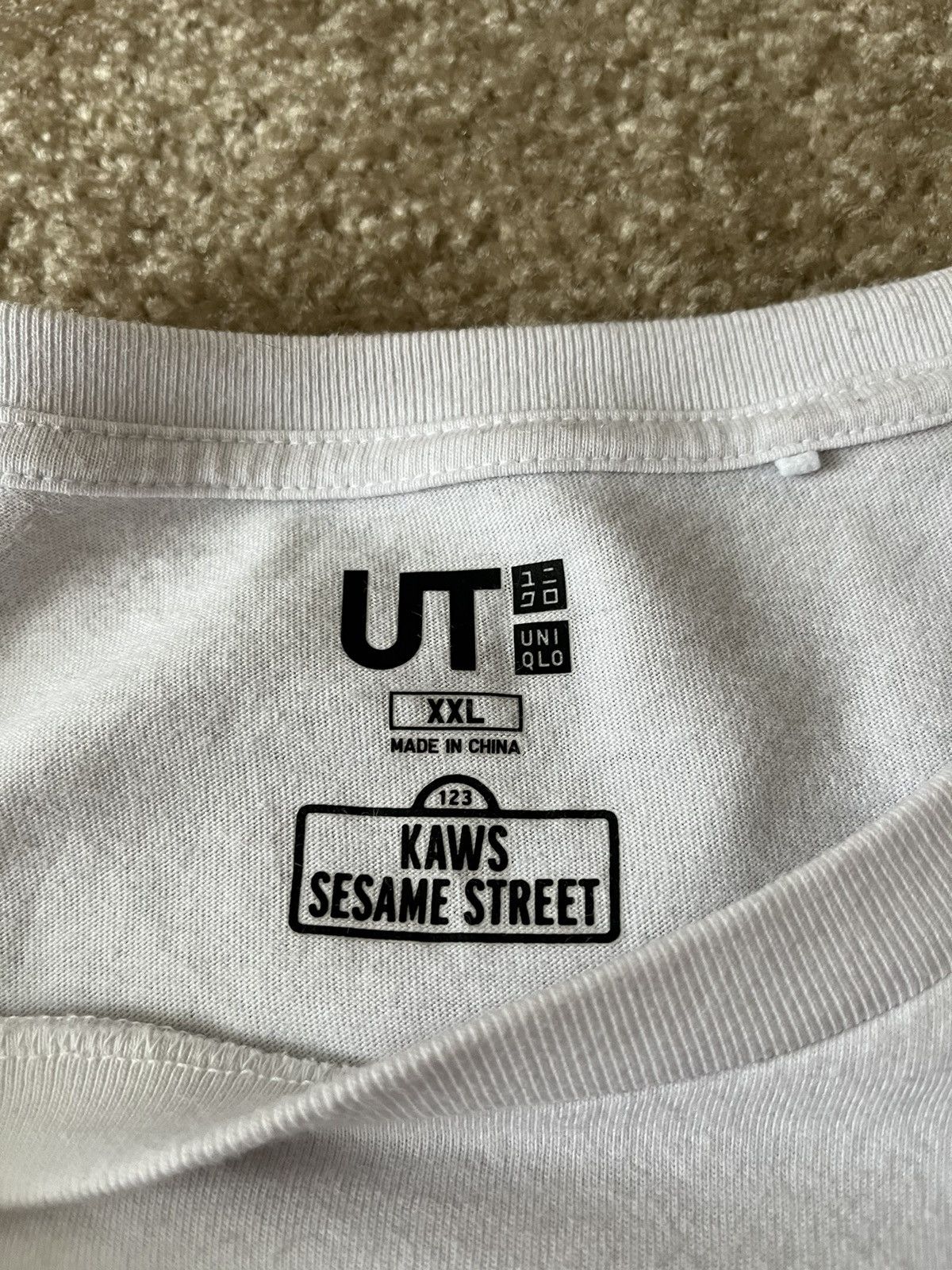 Kaws Kaws Uniqlo Sesame Street Shirt Elmo Cookie Monster Size US XXL / EU 58 / 5 - 4 Thumbnail