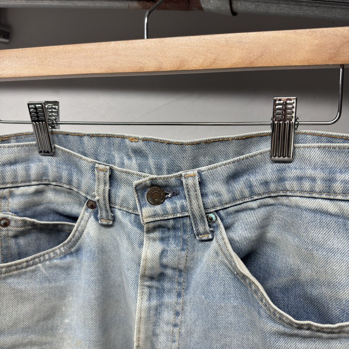 Levi's 80s Levi's 517 Thrashed Faded Flare Jeans ERD Grunge Chrome Size US 31 - 10 Thumbnail