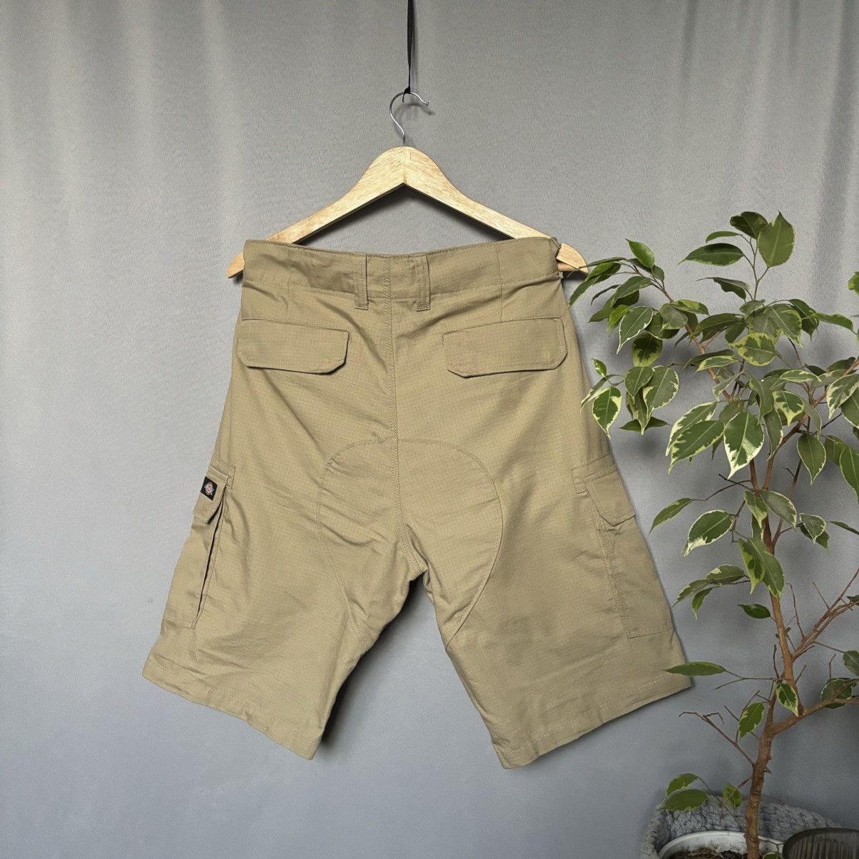 Dickies Dickies cargo shorts beige large 34 streetwear rare Size US 34 / EU 50 - 3 Thumbnail