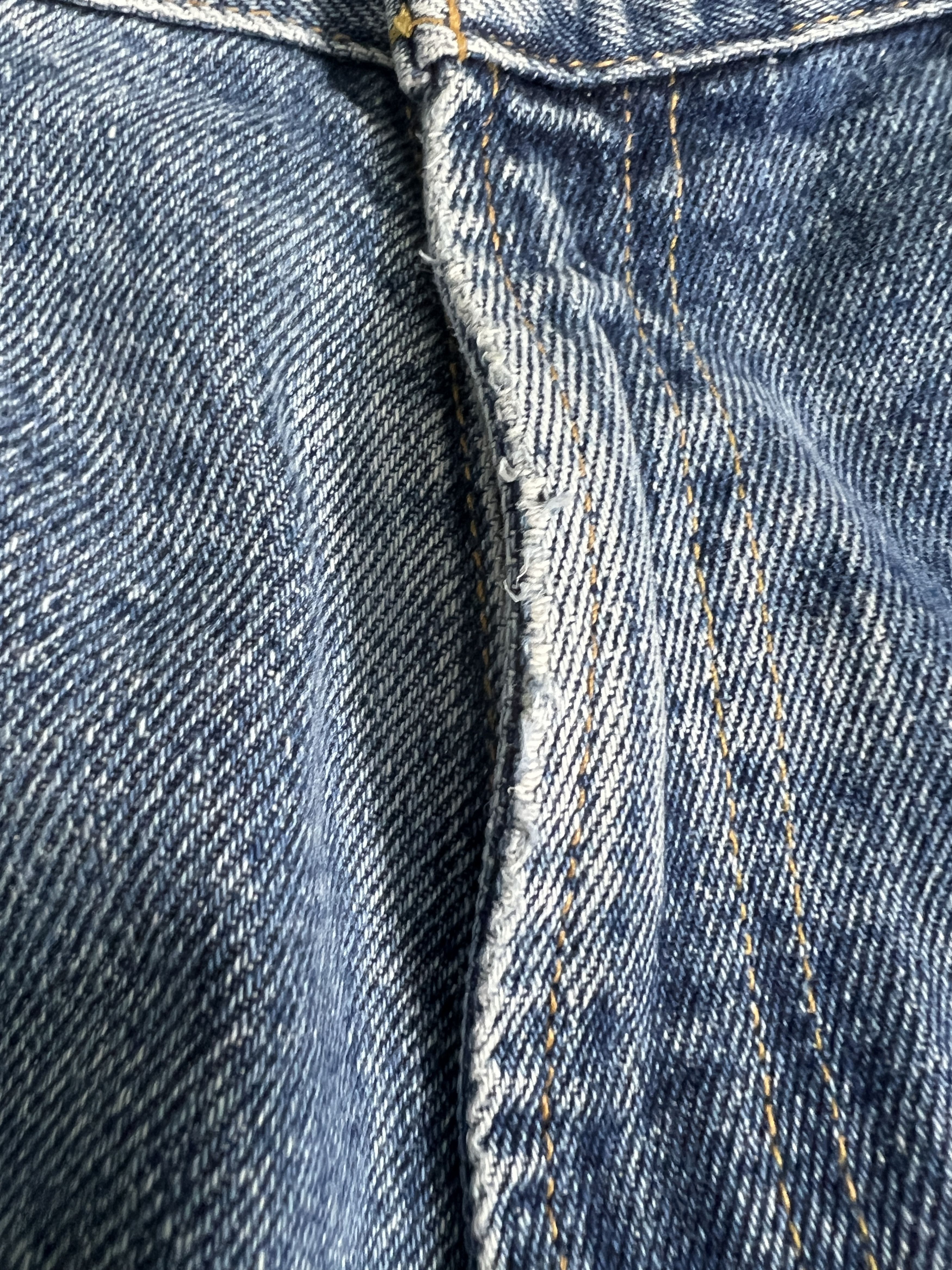 Tommy Hilfiger × Vintage Vintage Tommy Hilfiger Jeans Relaxed Fit Denim JK434 Size US 34 / EU 50 - 9 Thumbnail