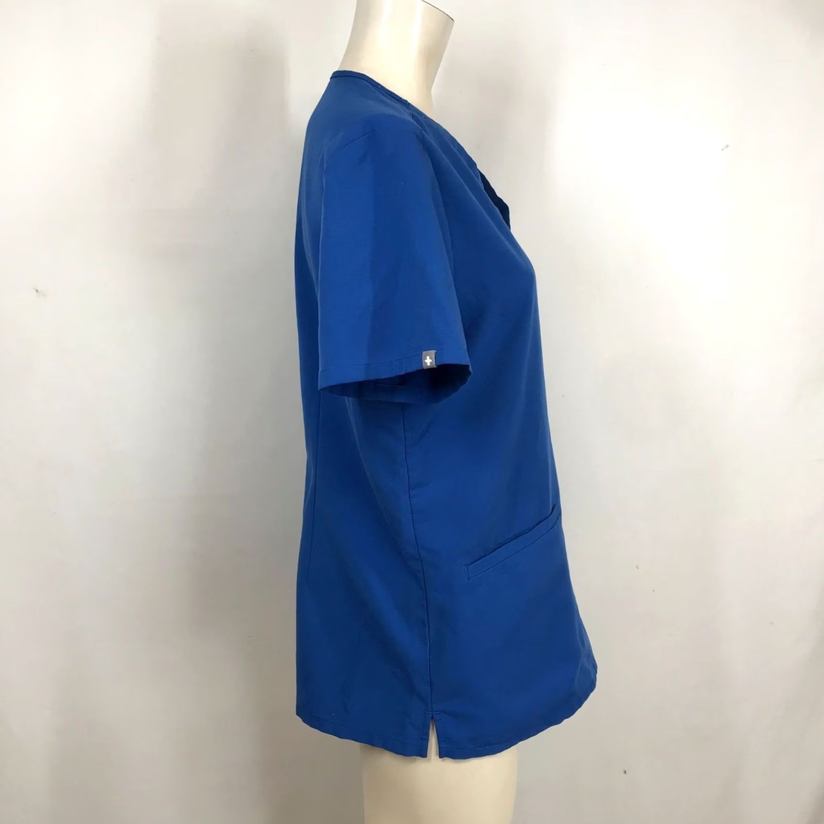 Vintage FIGS WOMEN'S MEDIUM BLUE SHORT SLEEVE V NECK TECHNICAL COLLECTION UNIFORM TOP Size M / US 6-8 / IT 42-44 - 5 Thumbnail