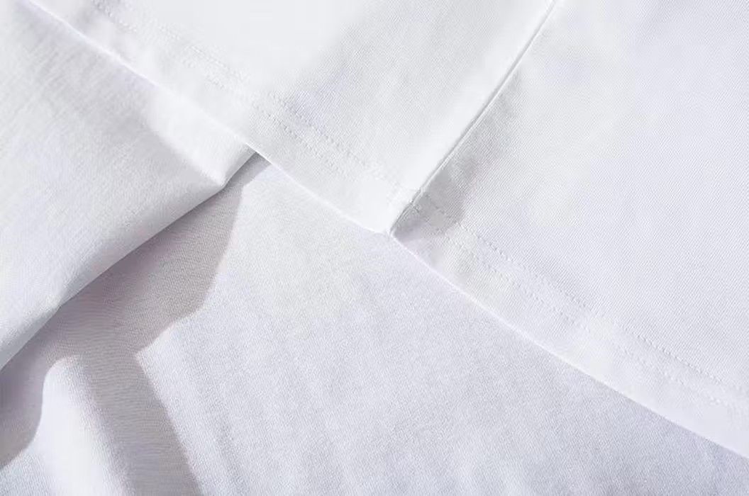 Japanese Brand Butterfly Graphic White T Shirt Size US L / EU 52-54 / 3 - 6 Thumbnail