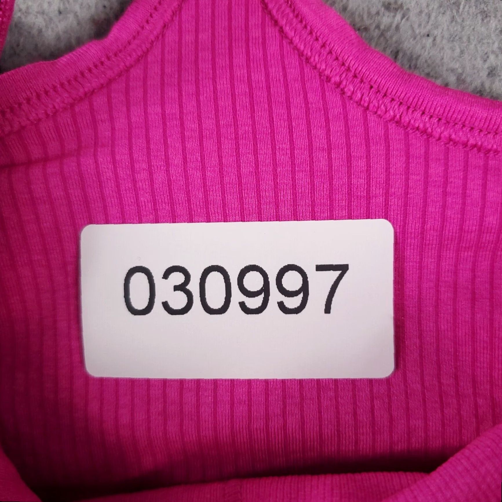 Lululemon Lululemon Tank Top Women’s Size 4 Pink Stretch Active Tank Top Sleeveless Round Neck Pullover Spaghetti Strap Fitness Casual Women Size S / US 4 / IT 40 - 8 Thumbnail