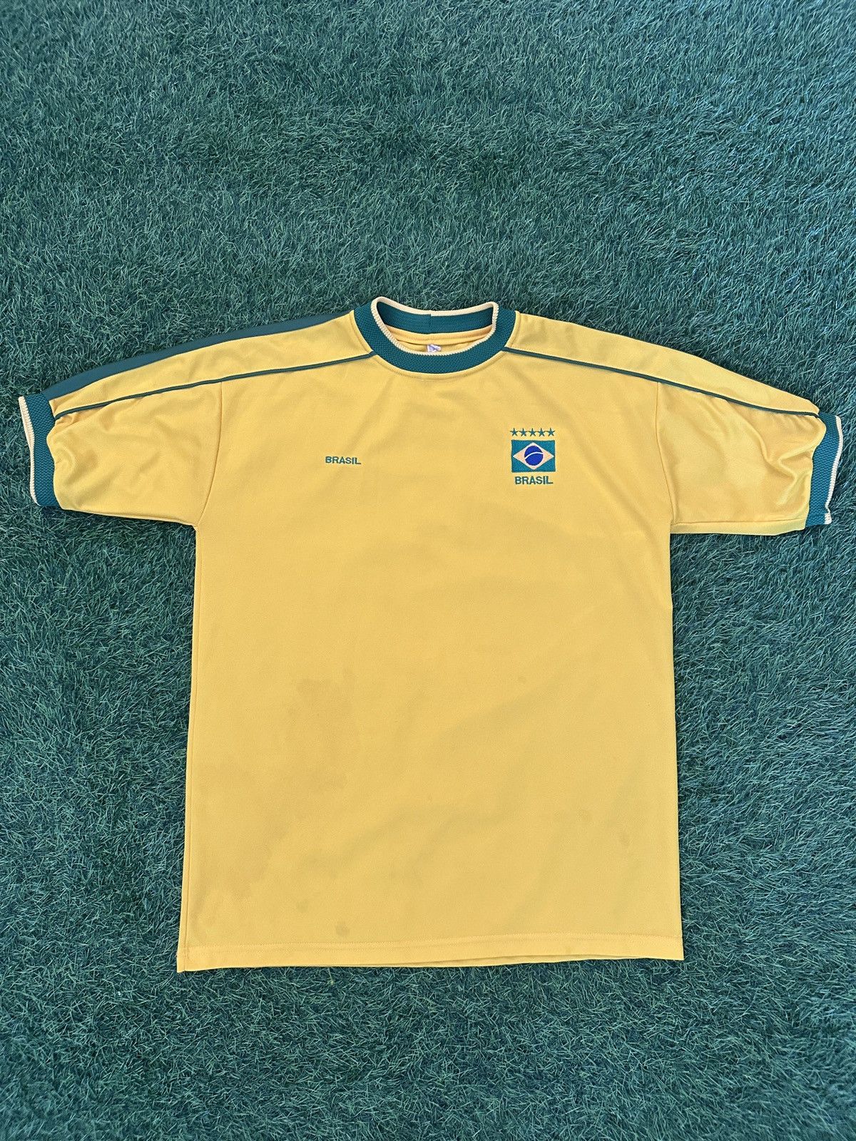 Other Brazil soccer jersey size medium Size US M / EU 48-50 / 2 - 1 Thumbnail