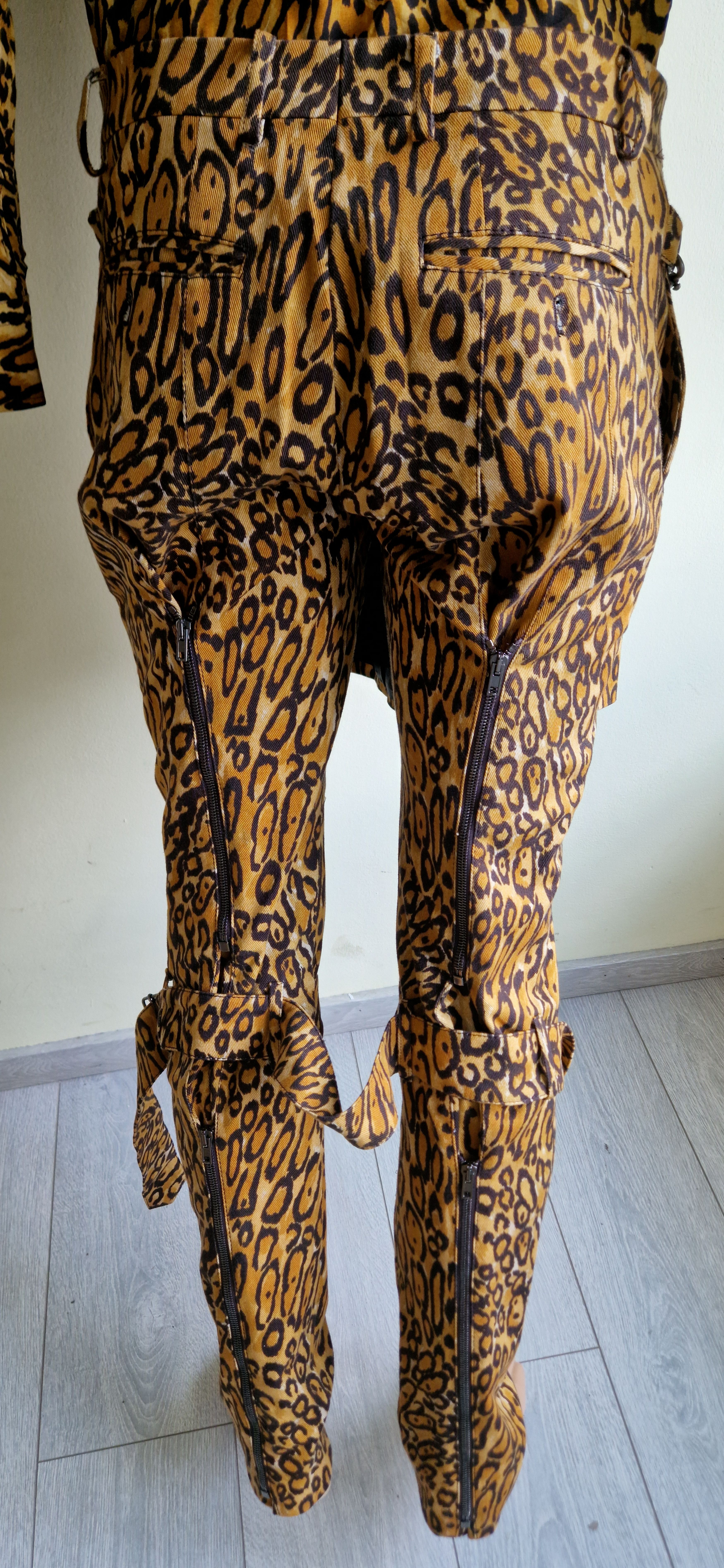 Moschino Moschino suze 48 italienne Size US M / EU 48-50 / 2 - 7 Thumbnail