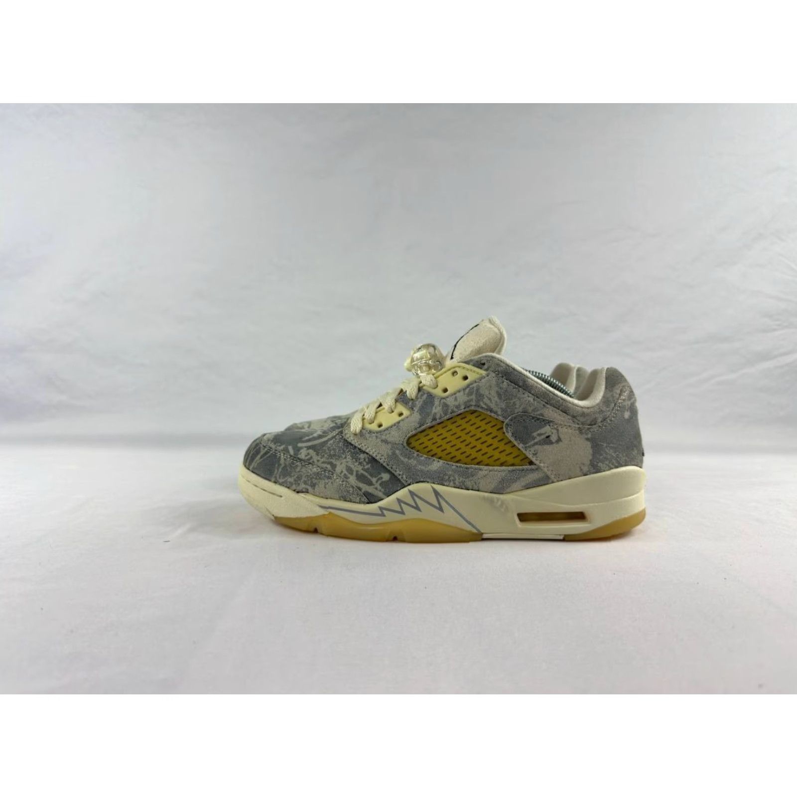Jordan Brand Nike Air Jordan 5 Retro Low Expression Women 9.5 Ivory Suede Sneaker Size US 10 / IT 40 - 4 Thumbnail