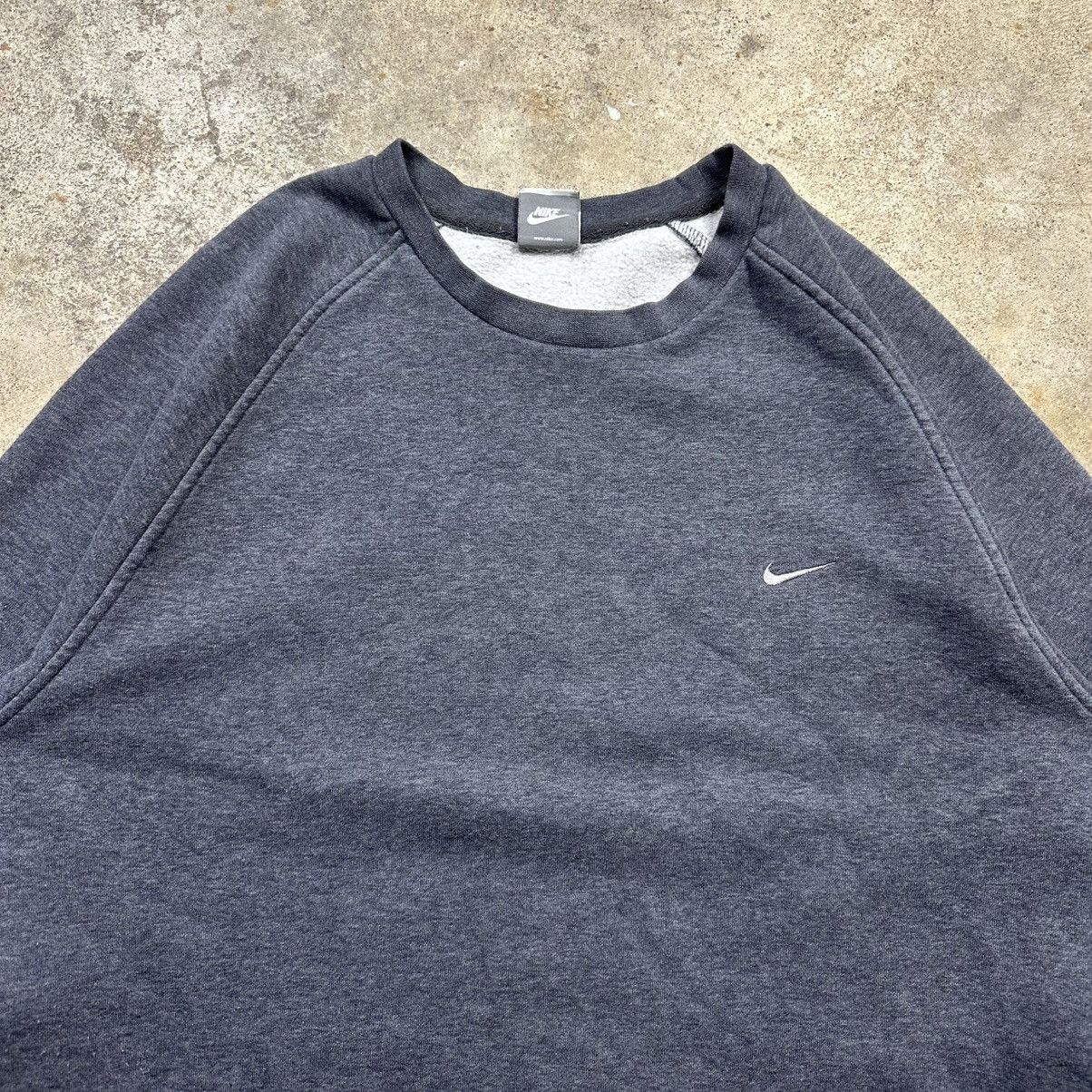 Nike Vintage Y2K Dark Grey Graphite Nike Crewneck Sweatshirt Size US XL / EU 56 / 4 - 2 Thumbnail