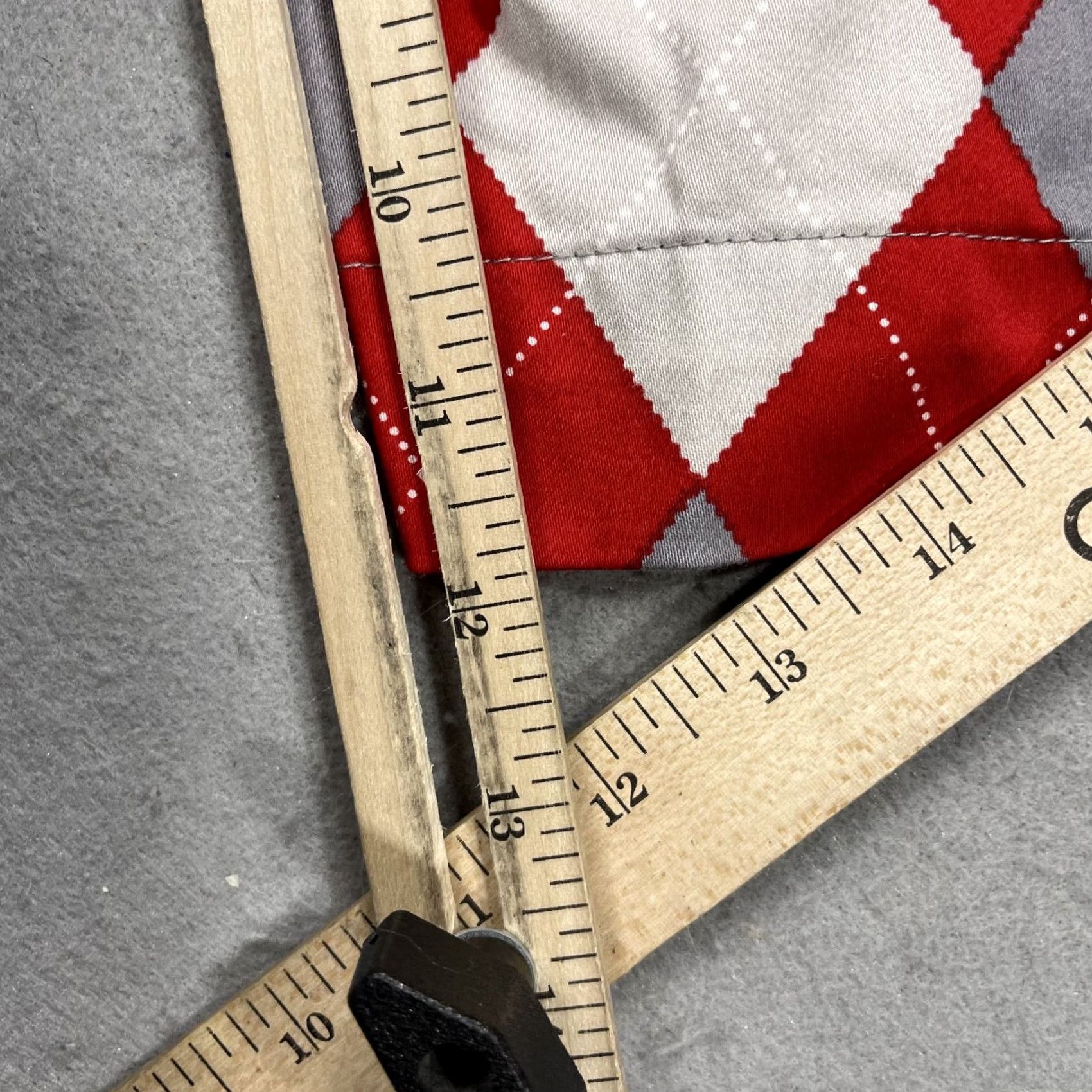 Vintage Loudmouth Golf Mens Chino Shorts 42 Red Gray Argyle Diamond Funny Summer Casual 12 In Inseam Stretch Pockets Logo Vintage No Size US 42 / EU 58 - 8 Thumbnail