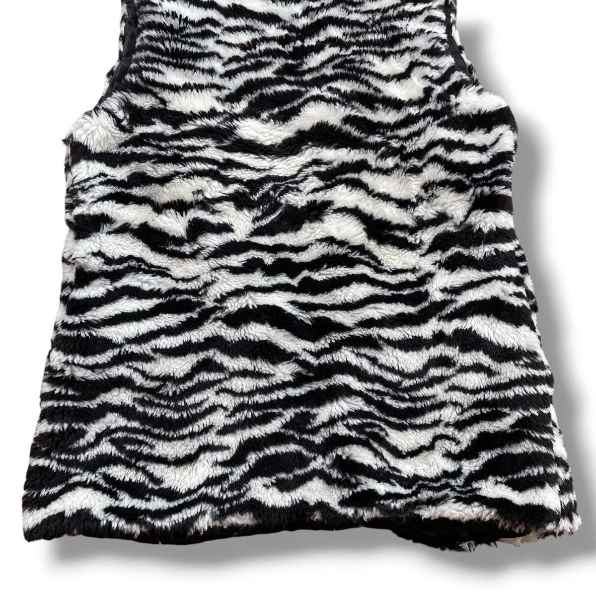 Beauty Beast 🇯🇵 D.I.A FAUX FUR PUNK AVANT GARDE VEST Size M / US 6-8 / IT 42-44 - 8 Thumbnail