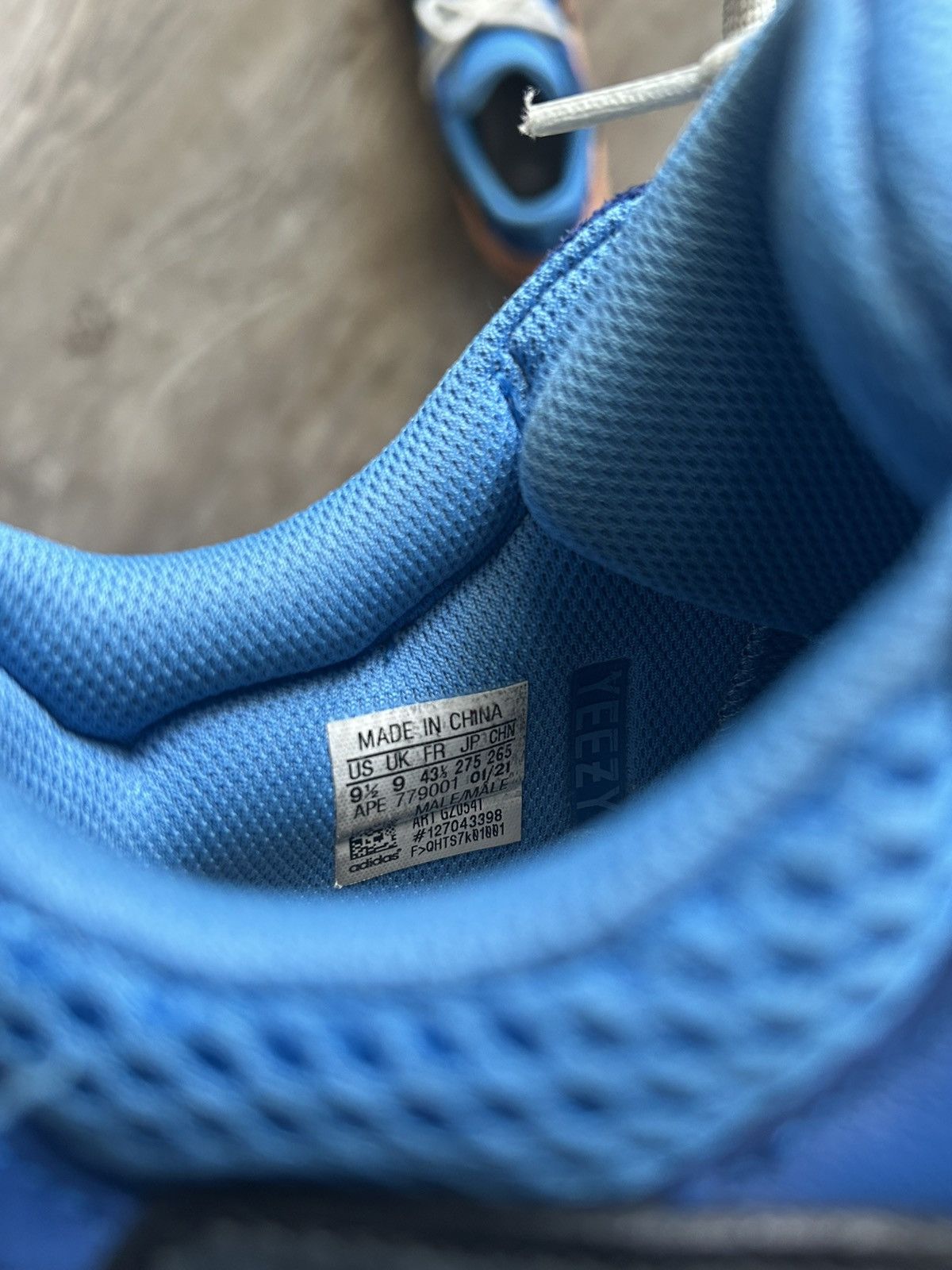 Yeezy Yeezy Boost 700 adidas ‘Bright Blue’ Size US 9.5 / EU 42-43 - 6 Thumbnail