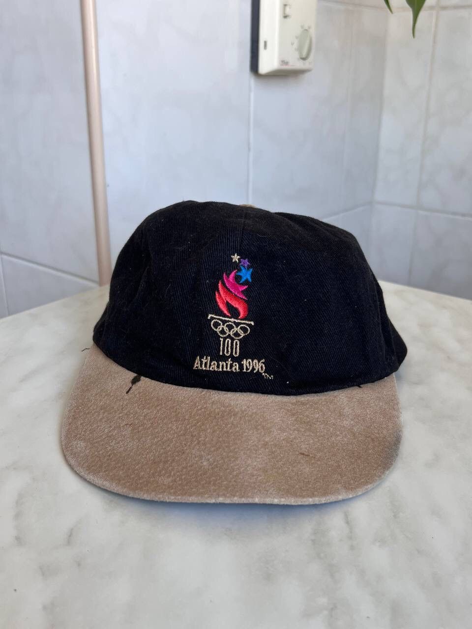 Vintage Atlanta 1996 vintage usa dad cap hat y2k band art usa flag Size ONE SIZE - 2 Thumbnail