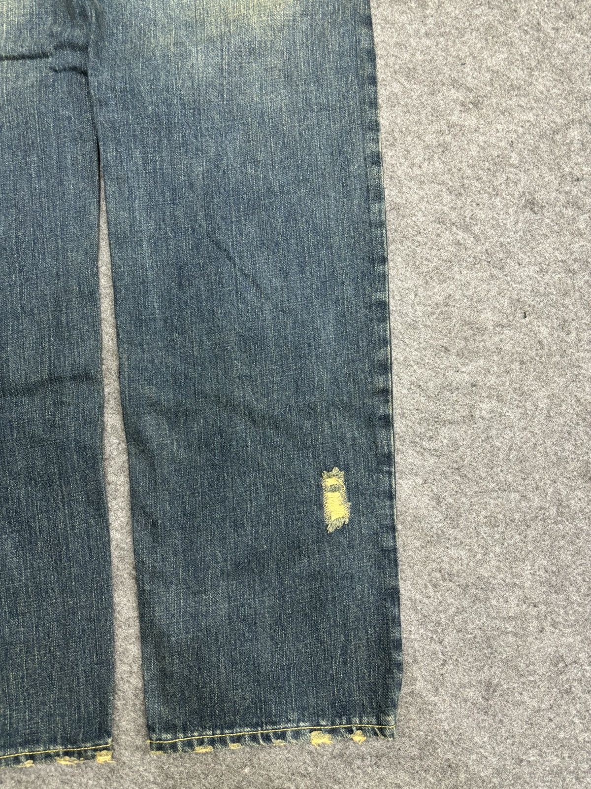 Japanese Brand 💥KARAKURI TAMASHI Koi Fish Embroided Distressed Denim F551 Size US 31 - 17 Thumbnail