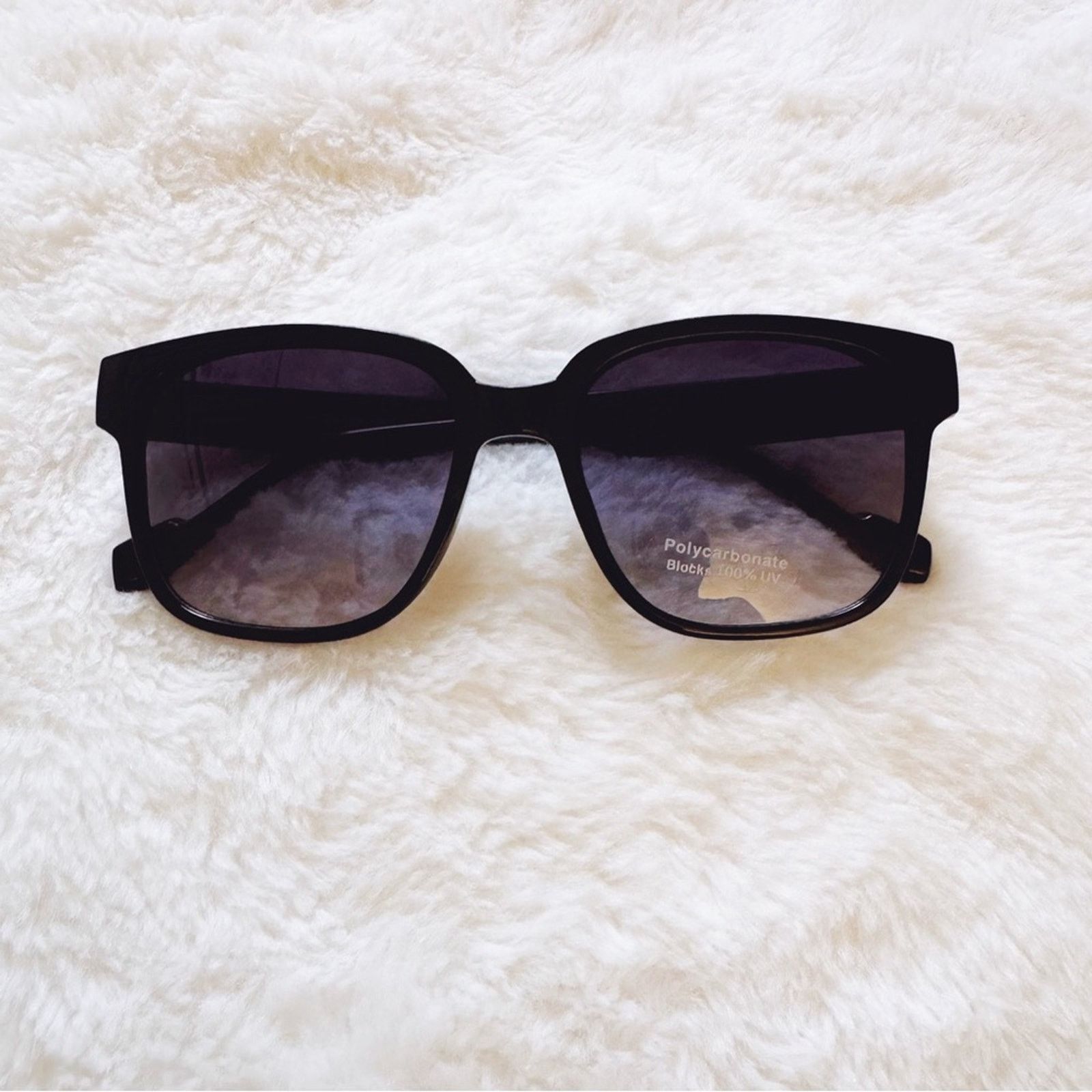 Other Oliver Black Oversized Chic Sunglasses Size ONE SIZE - 1 Thumbnail
