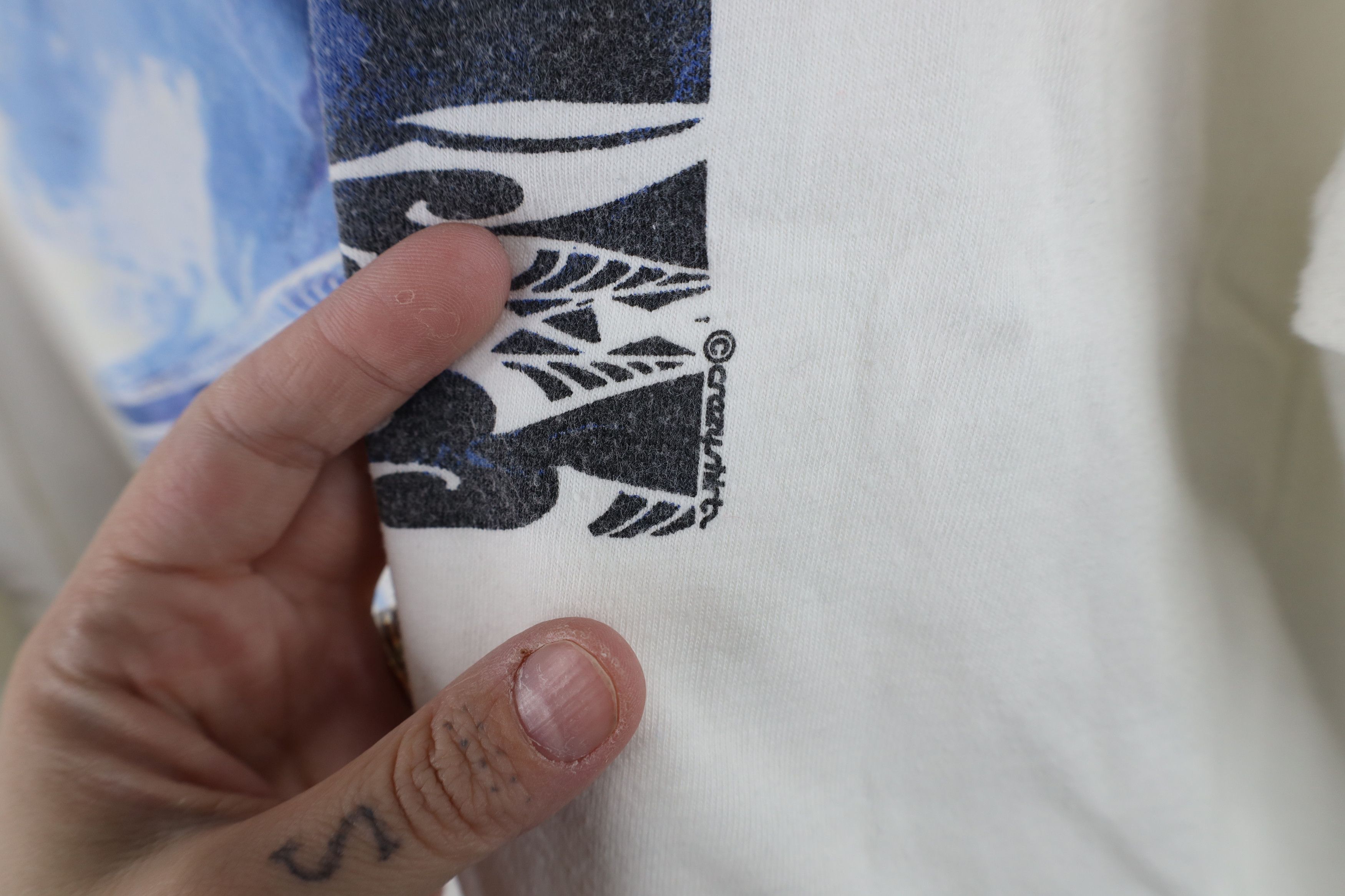Vintage Vintage Y2K Streetwear Maui Hawaii Surf Wave T-Shirt White Size US XL / EU 56 / 4 - 13 Thumbnail
