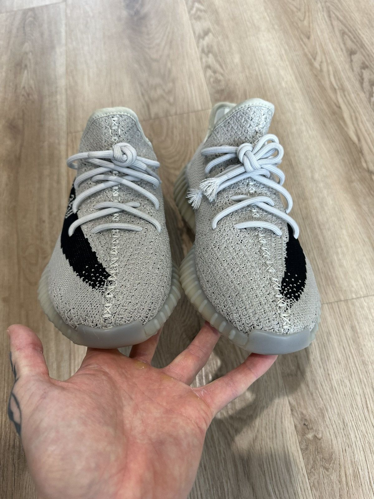 Adidas × Yeezy Yeezys Size US 10 / EU 43 - 4 Thumbnail