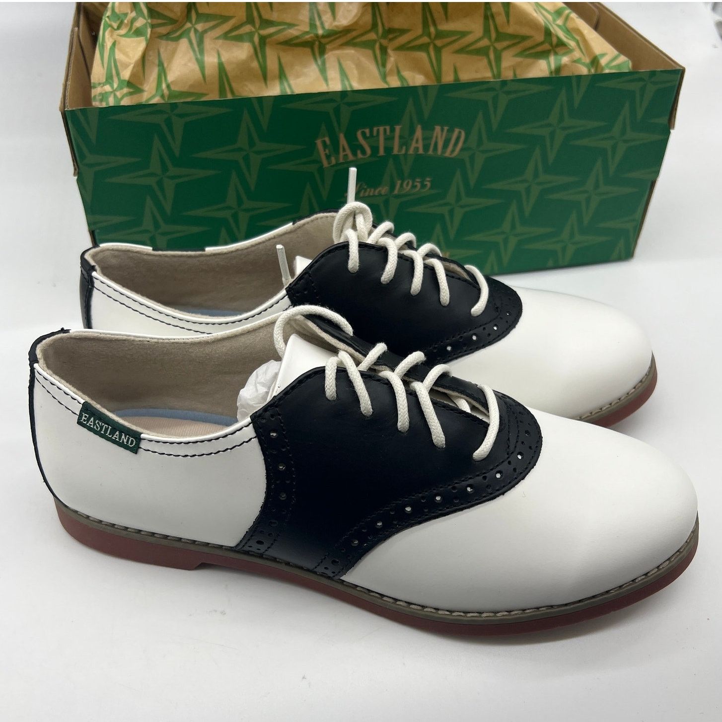 Eastland Womens Sadie Oxford Shoes Black & White