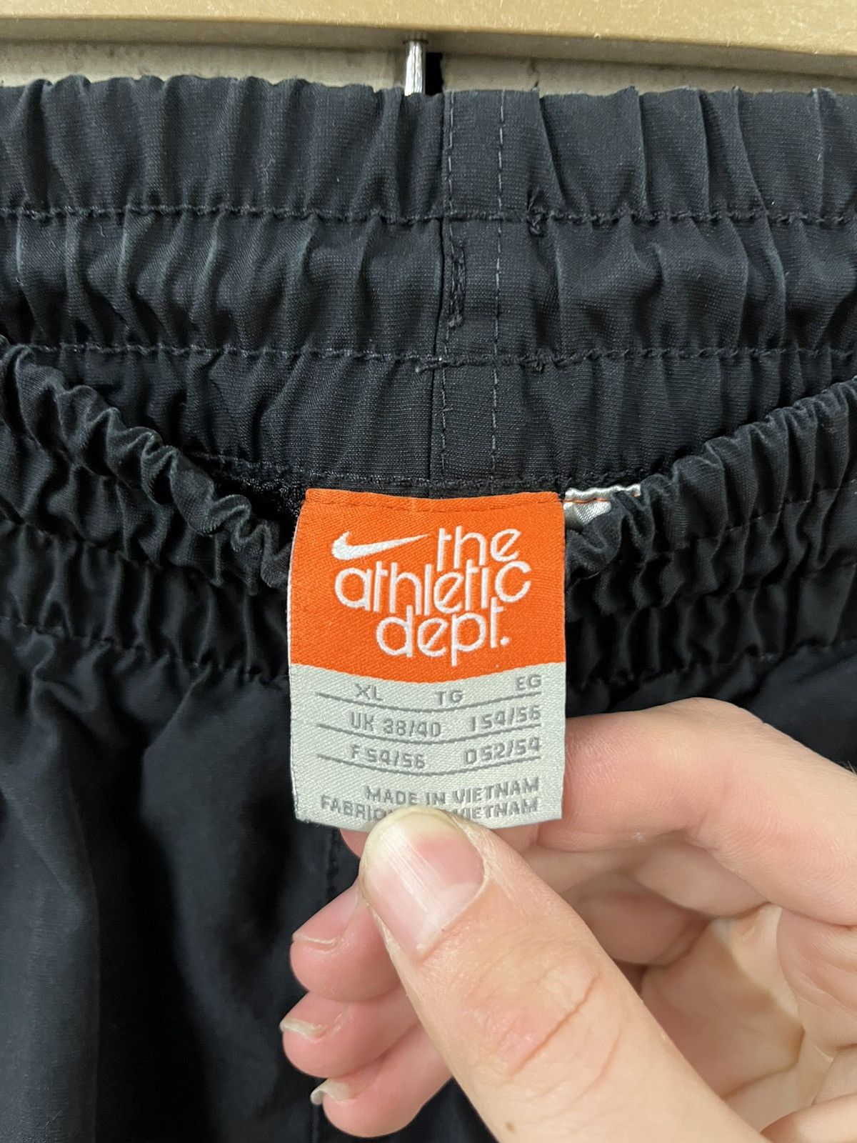 Nike Y2K baggy fit Nike track pants, streetwear hype rare Size US 34 / EU 50 - 7 Thumbnail