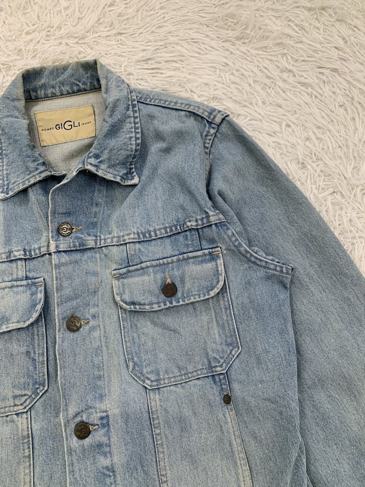 Romeo Gigli × Vintage Vintage Romeo Gigli Denim Jacket Made in Italy Size US S / EU 44-46 / 1 - 7 Thumbnail
