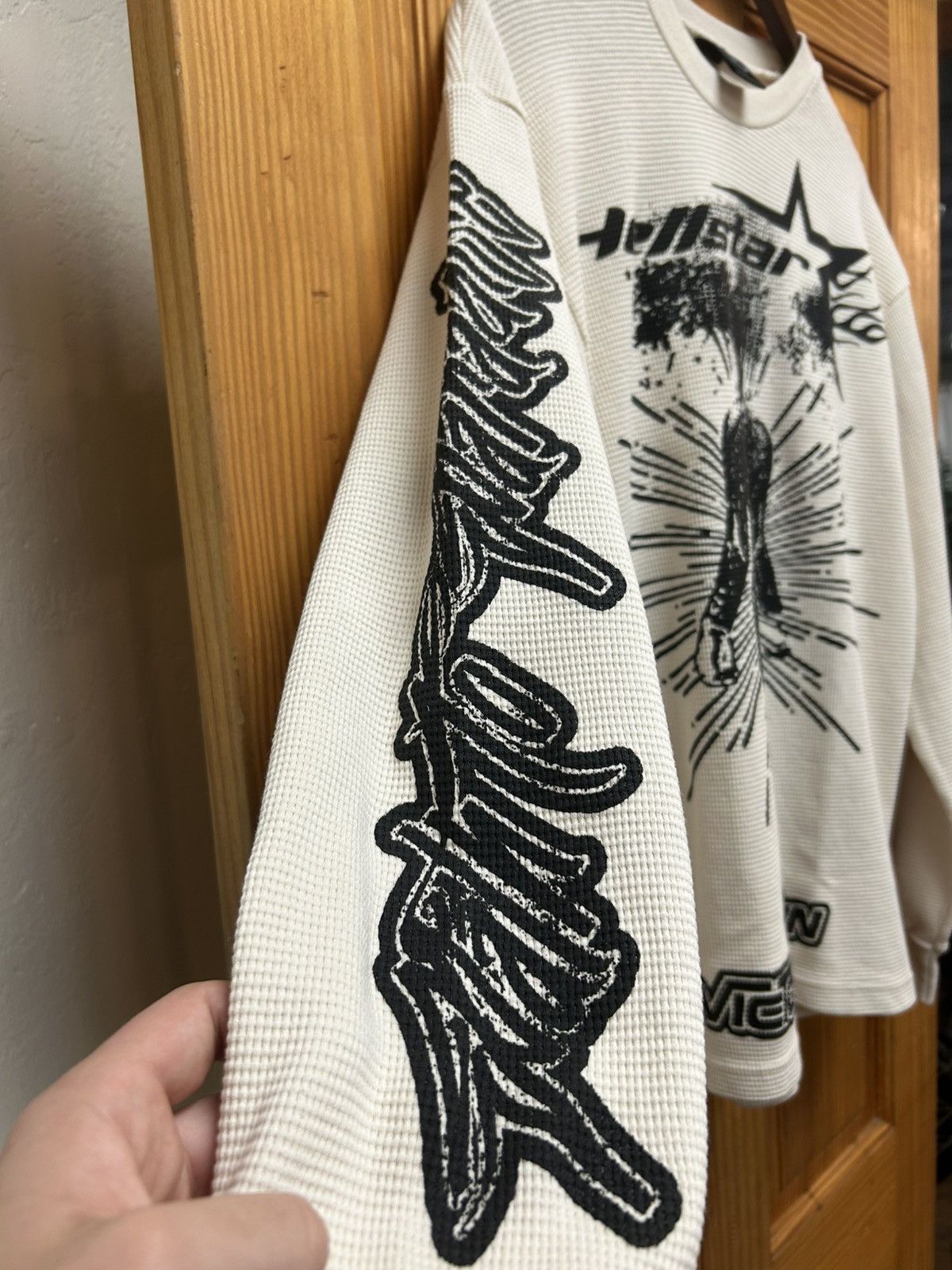 HELLSTAR Hellstar Studios “Victory Within” Thermal Long Sleeve Cream Size US S / EU 44-46 / 1 - 3 Thumbnail