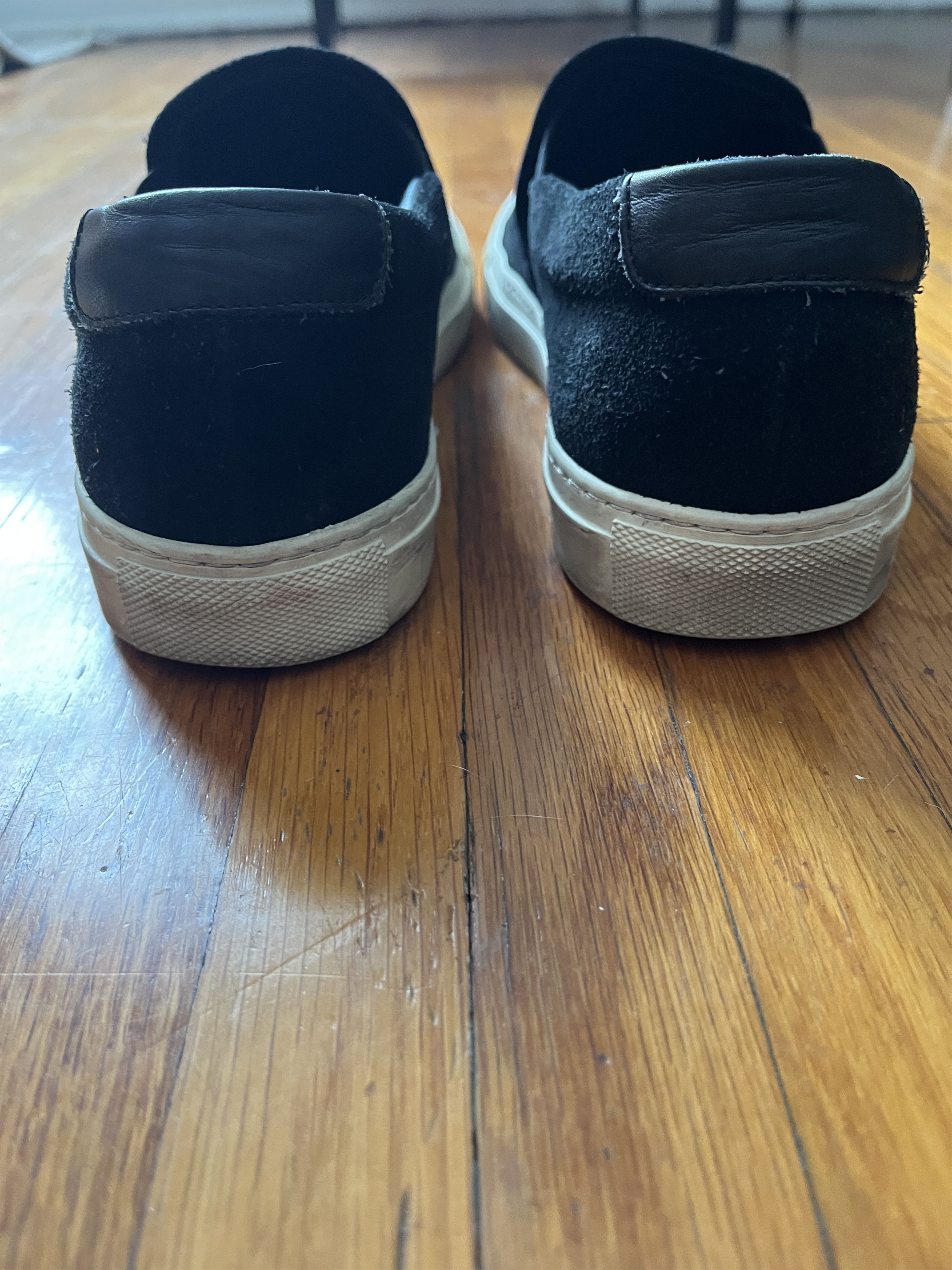 Common Projects Common Projects Slip On Suede Black Size US 7 / EU 40 - 4 Thumbnail