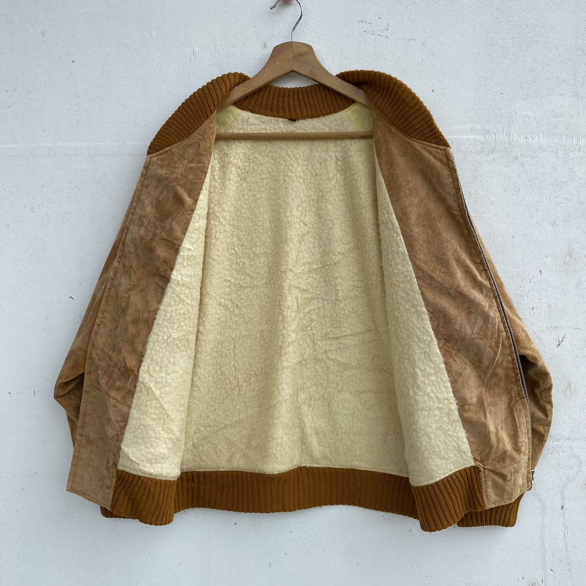 Japanese Brand × Vintage Vintage Japanese Brand Fur Skin Bomber jacket Size US L / EU 52-54 / 3 - 4 Thumbnail