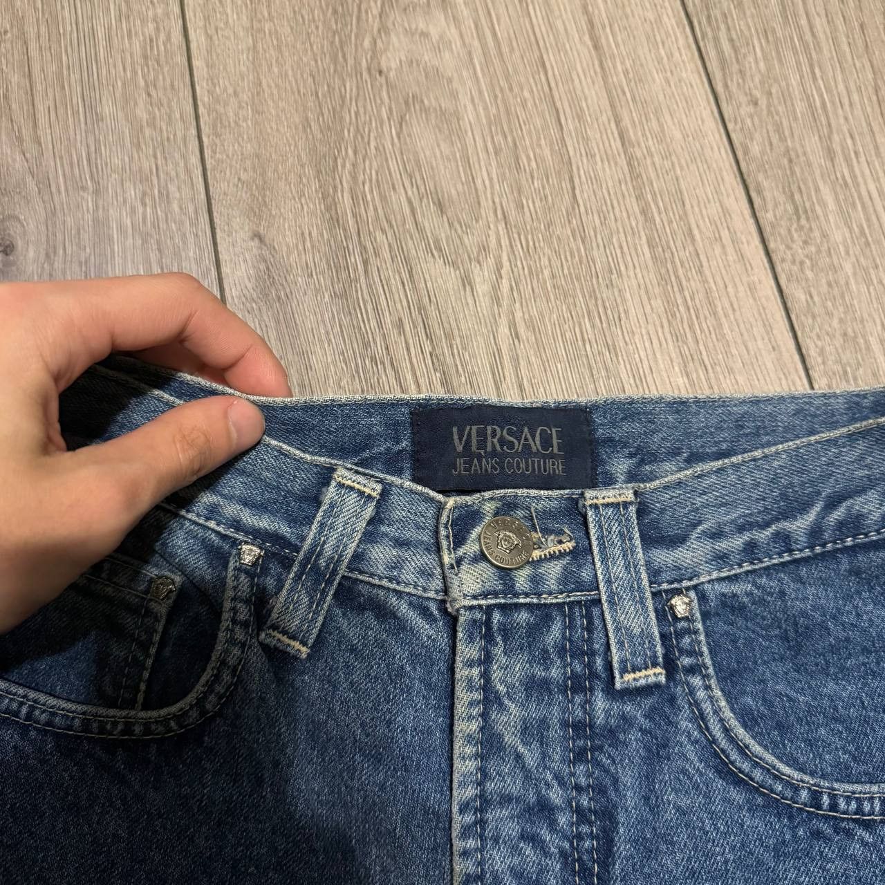 Versace Jeans Couture Versace Jeans Couture Vintage Blue Mini Shorts Jeans EU 28 Size 27" / US 4 / IT 40 - 3 Thumbnail