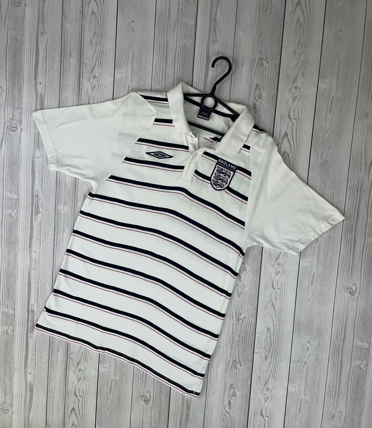 Umbro Vintage umbro England soccer polo striped rare size M Size US M / EU 48-50 / 2 - 1 Thumbnail
