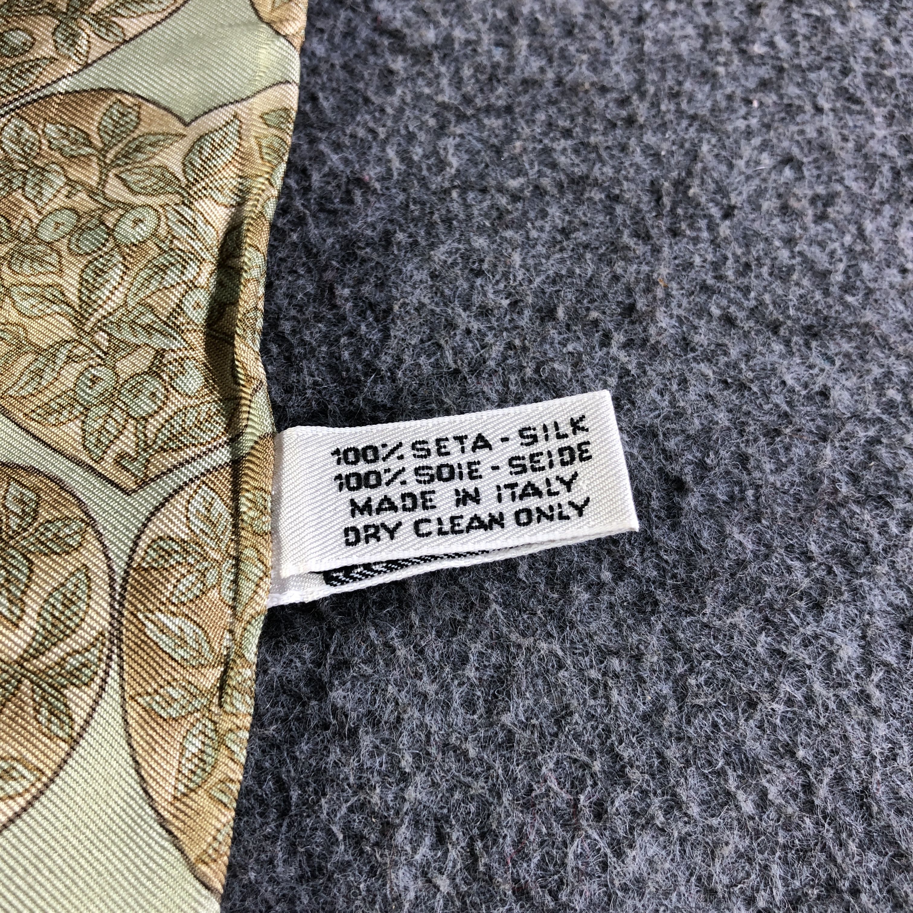 Vintage Luxury Loves Silk Scarf Muffler Neckwear Stole V2610 Size ONE SIZE - 5 Thumbnail