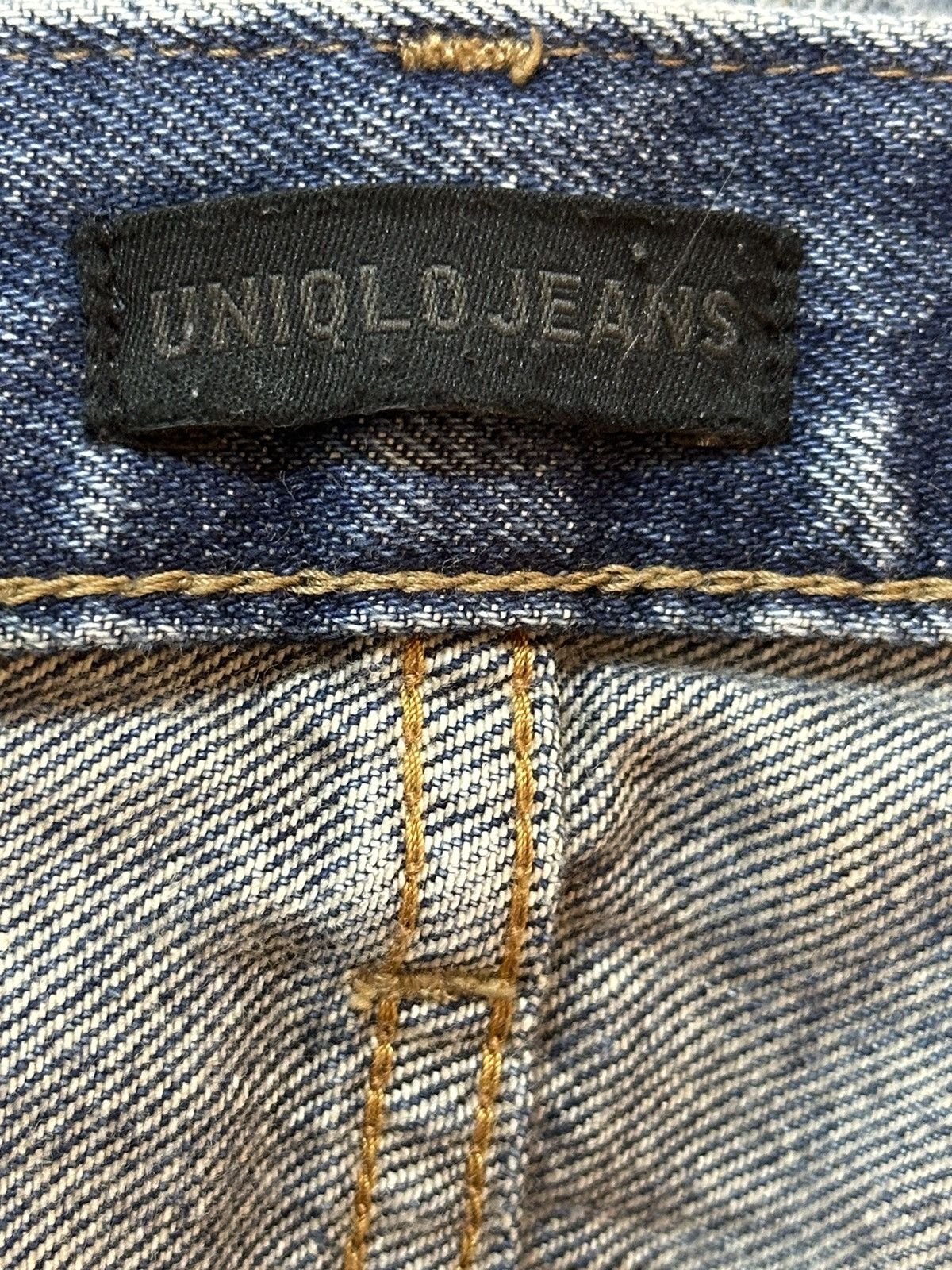 Uniqlo Vintage Japanese Uniqlo Faded Wash Distressed Loose Jeans Size US 32 / EU 48 - 9 Thumbnail