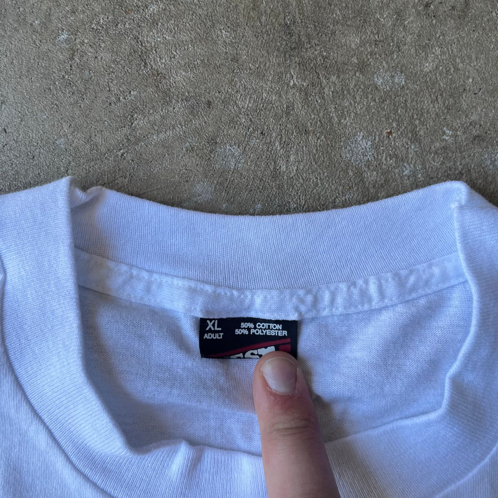 Vintage VINTAGE TOO SEXY PARODY FUNNY SHIRT XL 90S WHITE TEE DIVA Size US XL / EU 56 / 4 - 4 Thumbnail