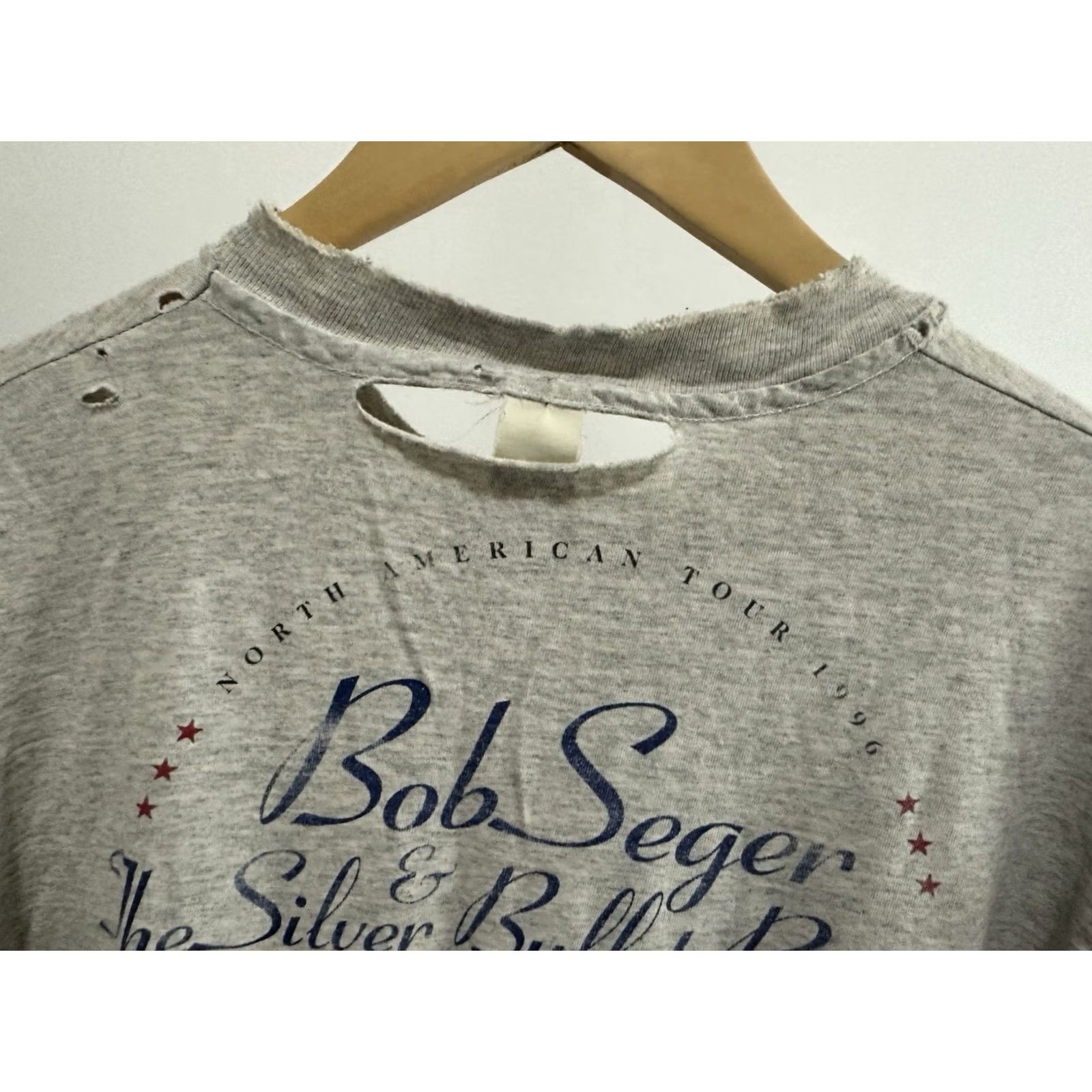 Vintage VTG 90s Bob Seger & The Silver Bullet Band Thrashed Distressed Band T-Shirt L Mens Heather Gray N/A Size US L / EU 52-54 / 3 - 7 Thumbnail
