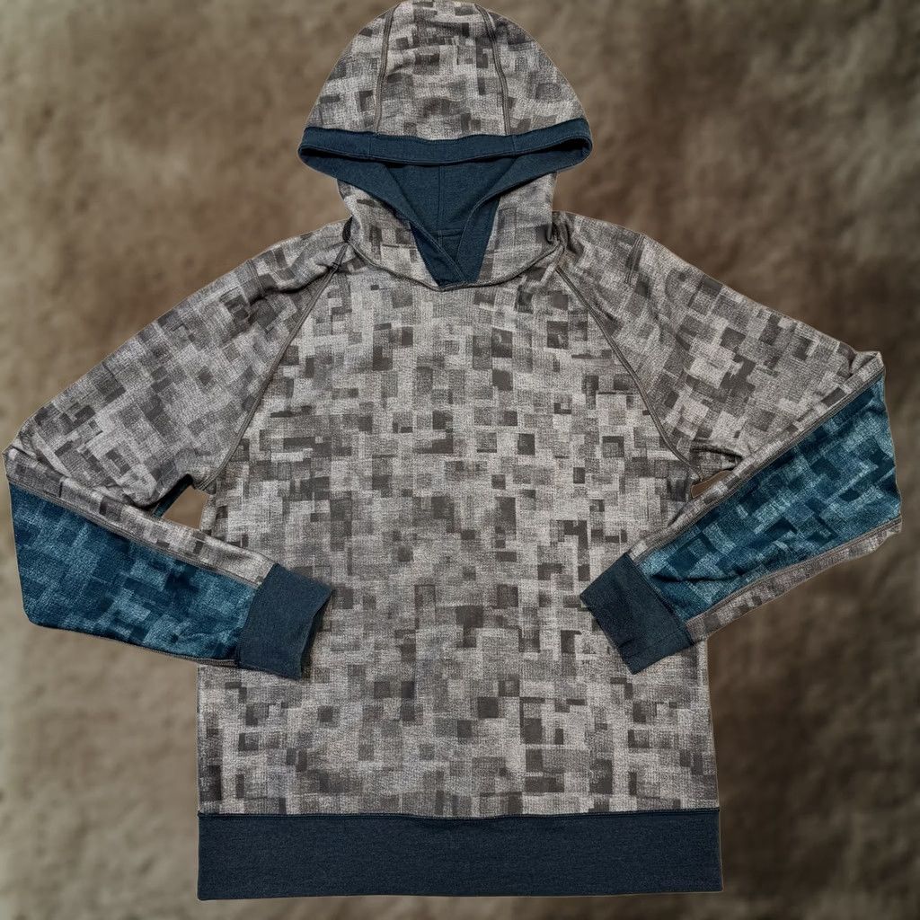 Lululemon VINTAGE Lululemon Hoodie Mens Large Blue Gray Reversible Raglan Pullover Athletic Tech Size US L / EU 52-54 / 3 - 1 Thumbnail