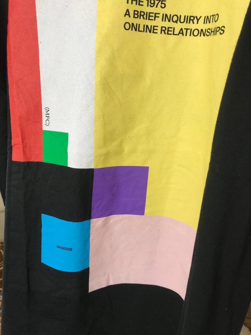 Band Tees 🔥 The 1975 A Brief Inquiry Into Online Relationships T Shirt Size US L / EU 52-54 / 3 - 8 Thumbnail