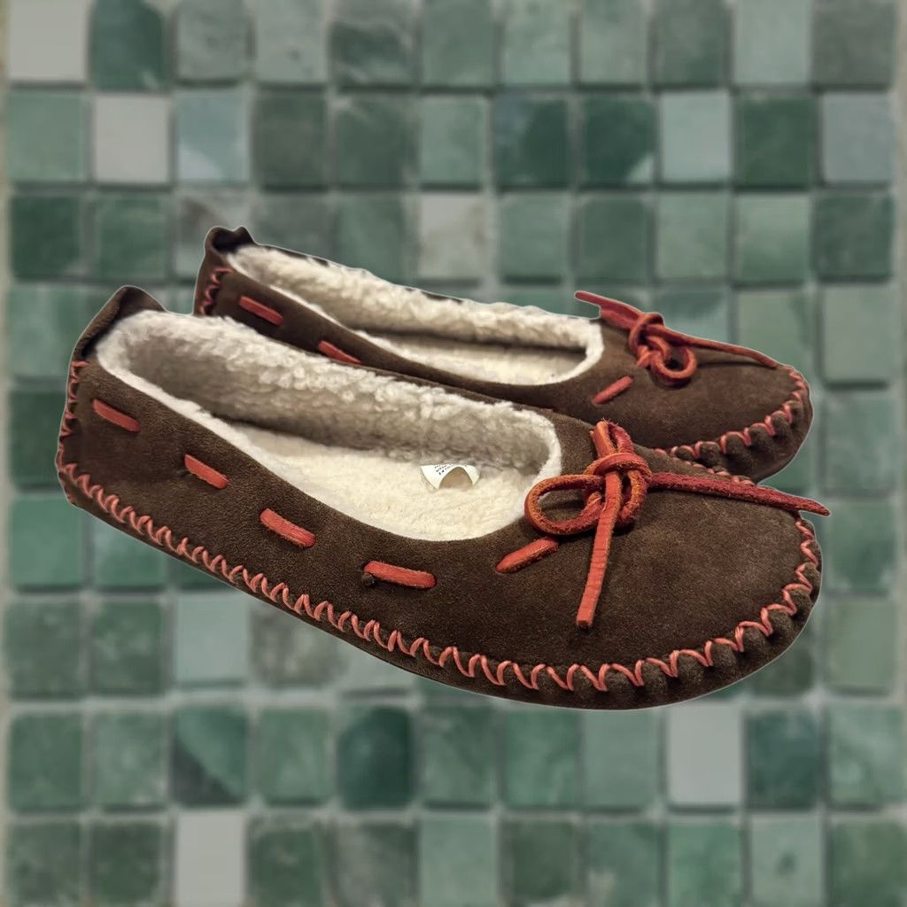 Vintage LL Bean Hearthside Slippers Brown/Pink Suede Moccasin Fleece Slipper Women M Sneaker? Size S / US 4 / IT 40 - 1 Thumbnail