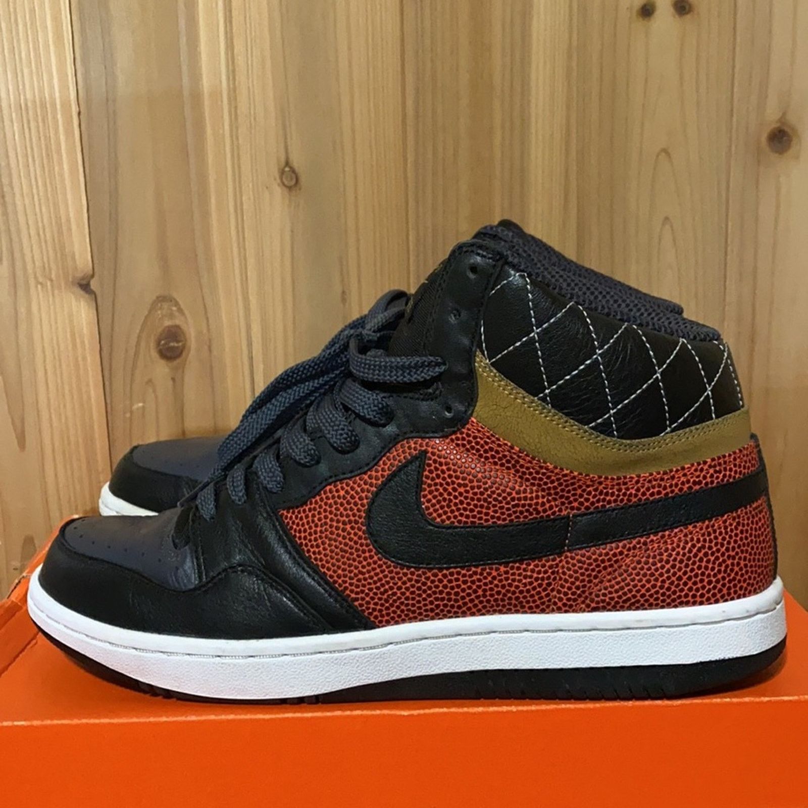 Nike 2007 Nike court force high premium Size US 11 / EU 44 - 4 Thumbnail