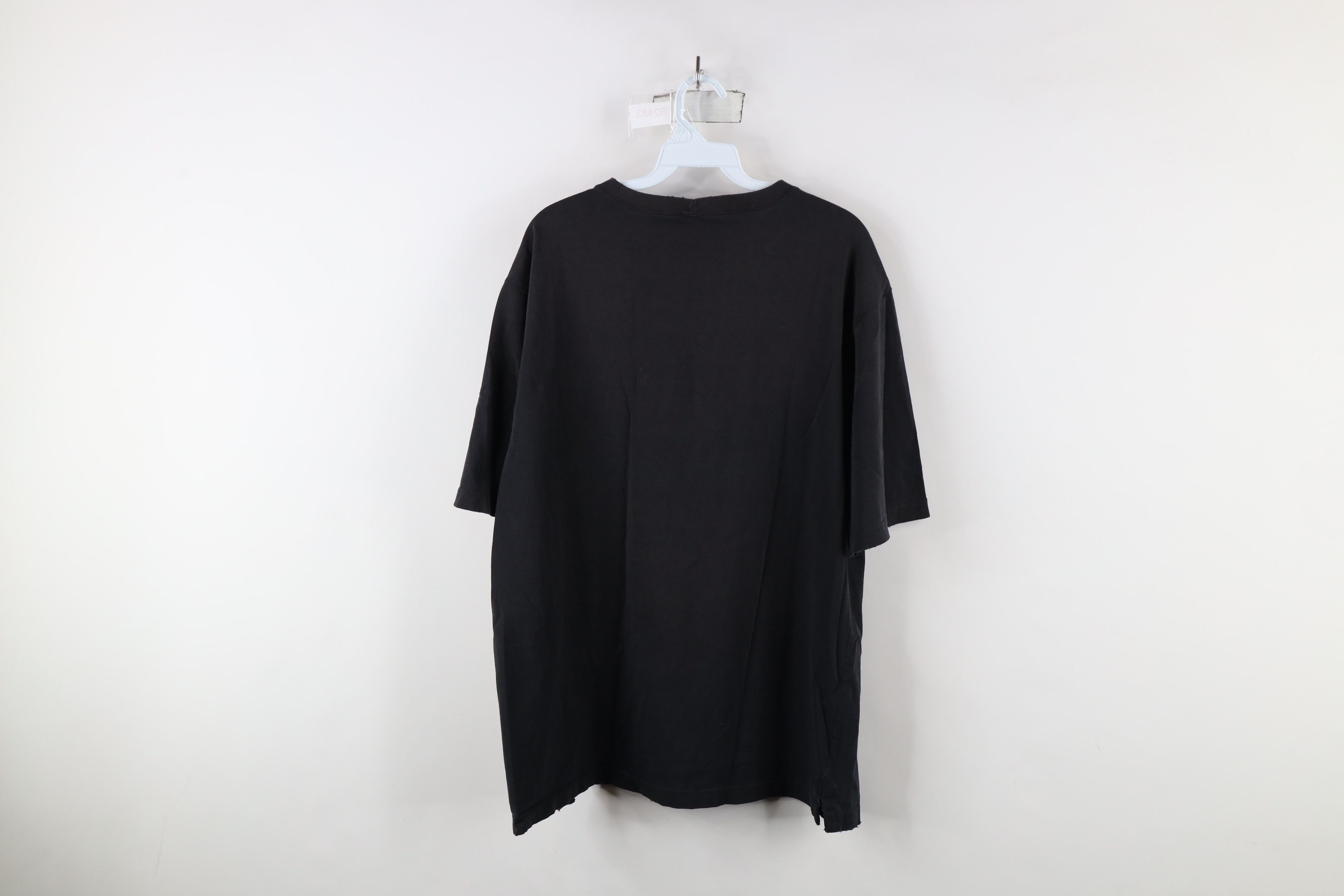 Vintage Vintage 90s Streetwear Short Sleeve Cotton T-Shirt Black Size US XL / EU 56 / 4 - 13 Thumbnail