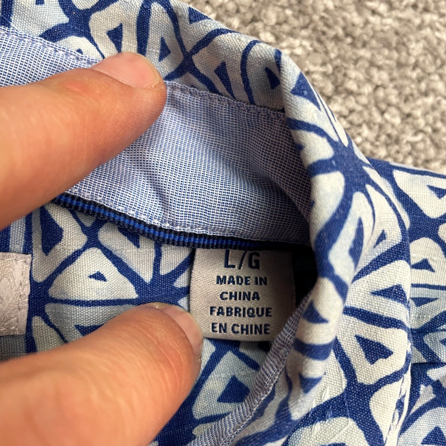 Tommy Hilfiger Vintage Tommy Hilfiger Silk Button-Up Shirt Men Large Geometric Blue Island Zone Tropical Size US L / EU 52-54 / 3 - 6 Thumbnail