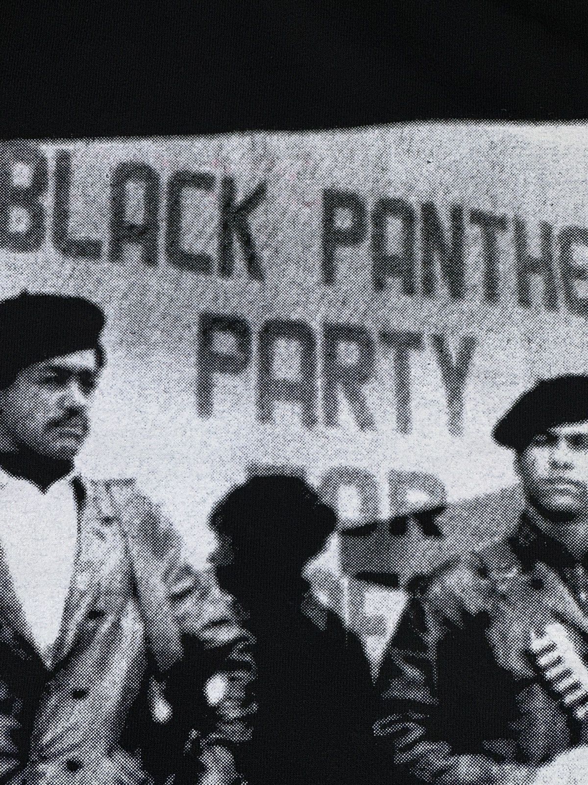 Gildan VTG Black Panther Party POWER TO THE PEOPLE Tee XL Size US XL / EU 56 / 4 - 3 Thumbnail