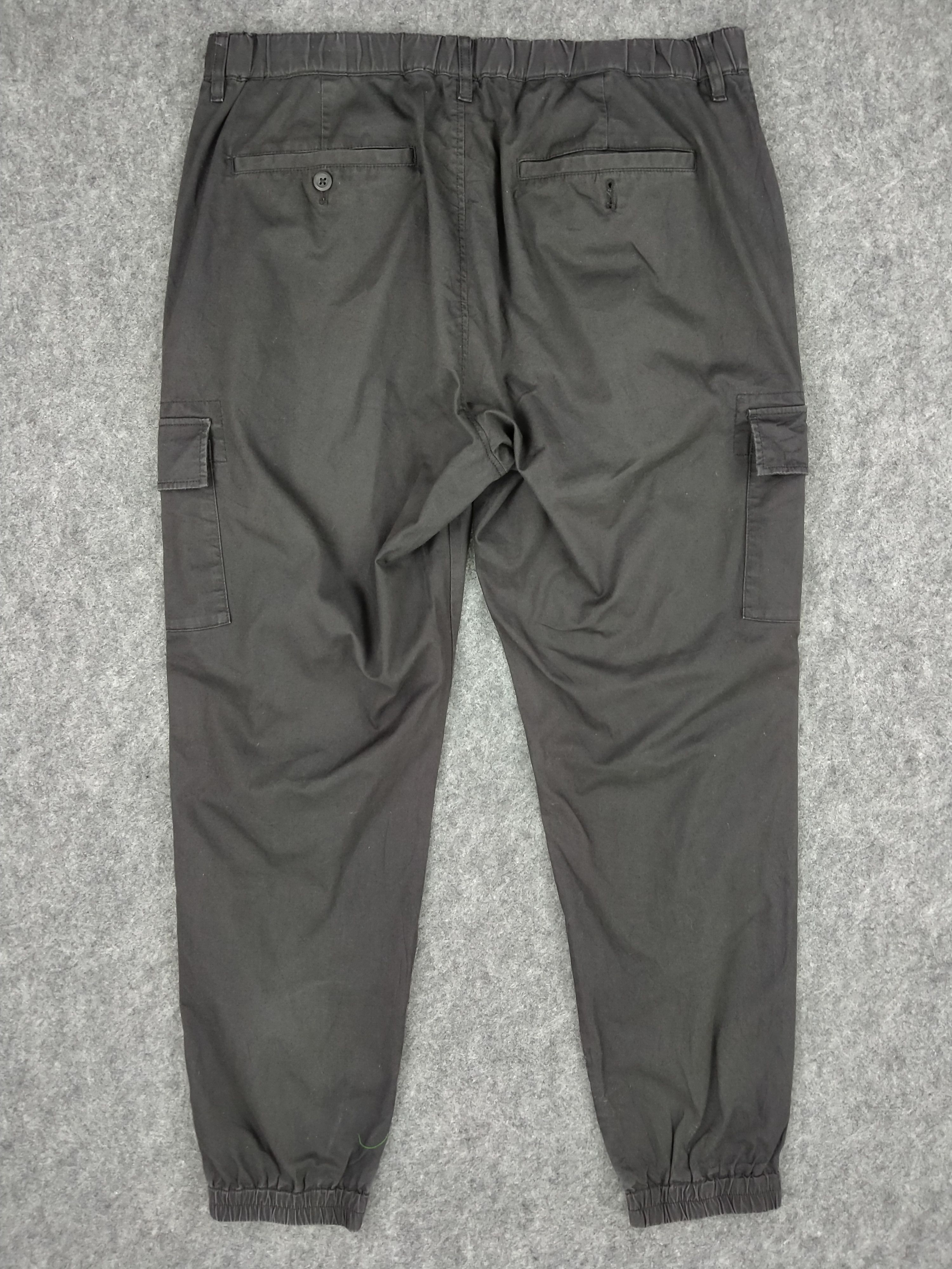 Japanese Brand Uniqlo Japanese Brand Cargo Multi Pocket Pants 33x28.5 CP092 Size US 32 / EU 48 - 2 Thumbnail