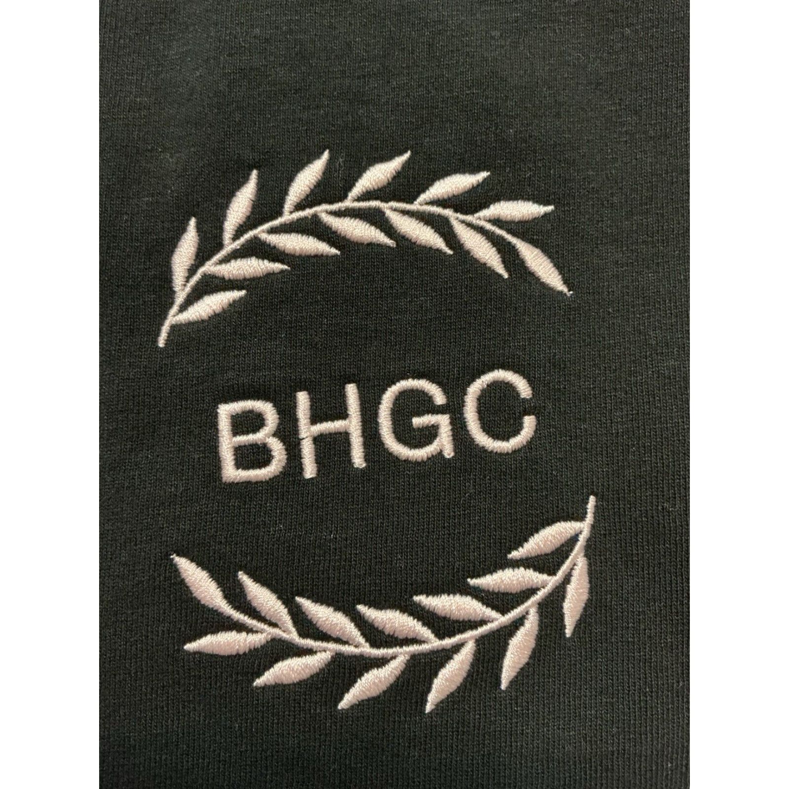 Beverly Hills Polo Club VINTAGE Beverly Hills Gun Club Black Embroidered Laurel Wreath S/S T-Shirt Sz. S Mens Size US S / EU 44-46 / 1 - 2 Thumbnail